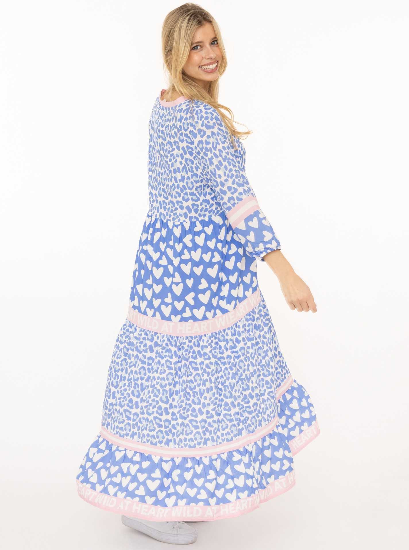 Zwillingsherz Maxikleid "Leo Love" Mustermix: Leo und Herzen, Knopfleiste und 3/4 Arm