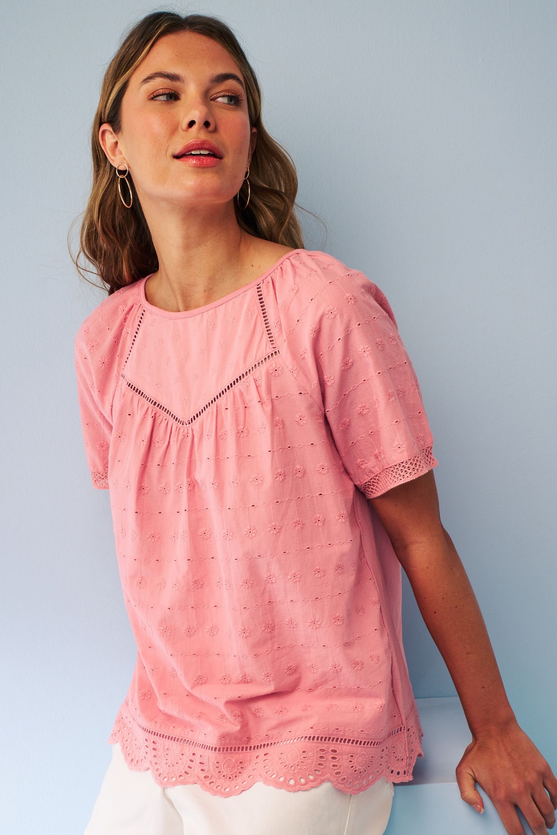 Next Kurzärmliges Pink Lochstickerei mit T-Shirt (1-tlg) T-Shirt Blush