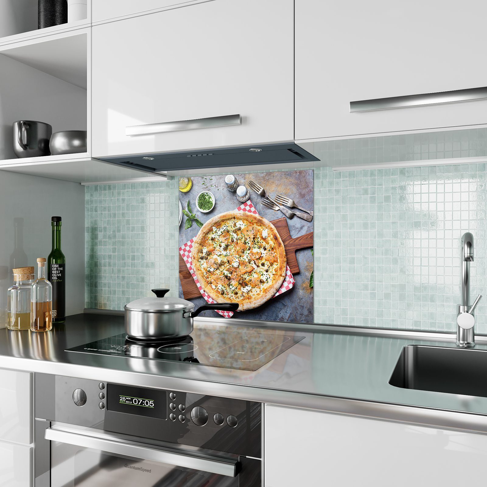 Primedeco Küchenrückwand Küchenrückwand Spritzschutz auf Motiv mit Holzbrett Glas Pizza