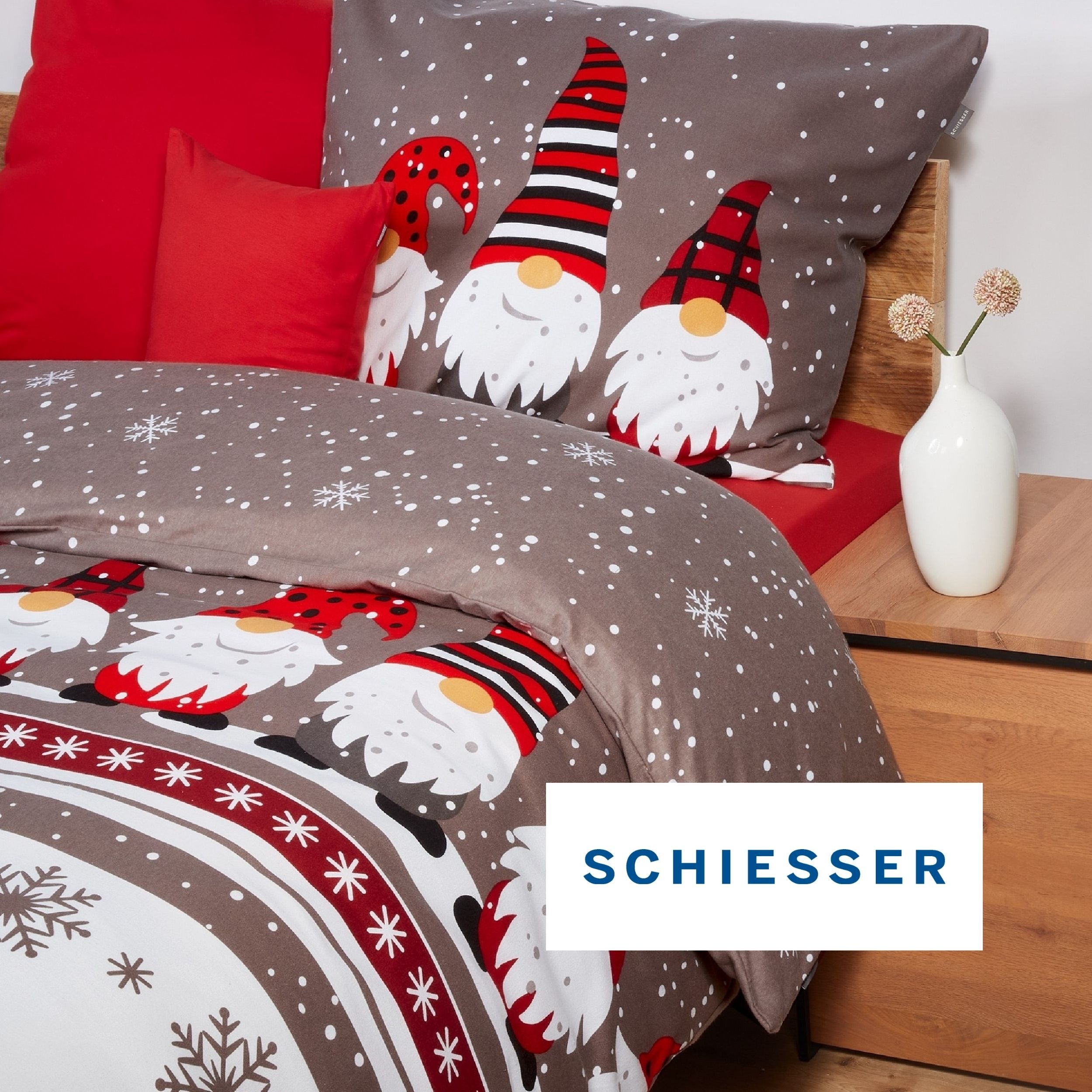Schiesser Bettwäsche Wichtel aus weicher Baumwolle mit coolem Winter-Print, Feinbiber, 2 teilig, OEKO-TEX® MADE IN GREEN-zertifiziert – Bild 4 von 5