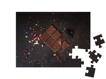 puzzleYOU Puzzle Dunkle Schokolade mit Kokoschips und Brombeeren, 48 Puzzleteile, puzzleYOU-Kollektionen Schokolade