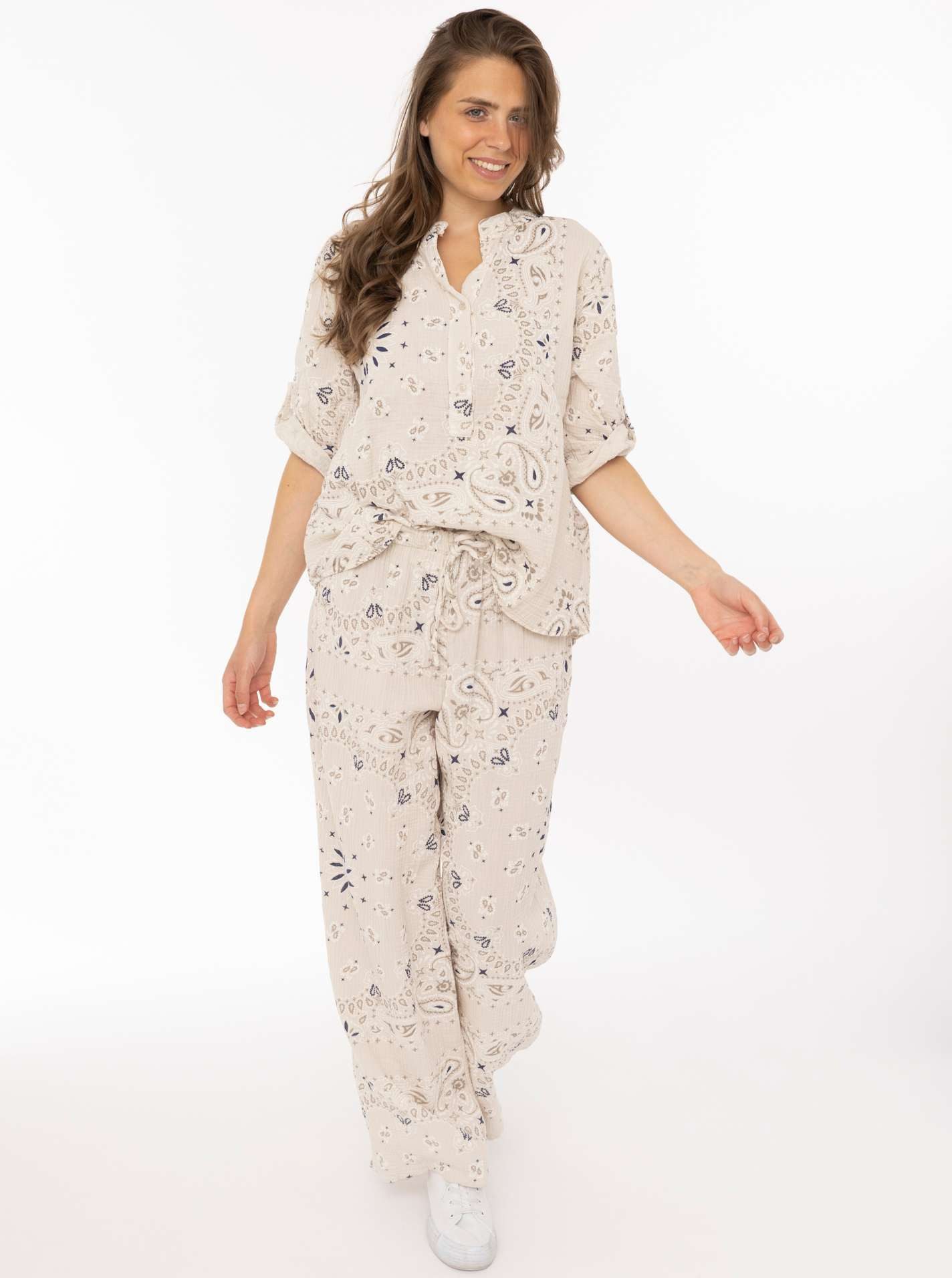 Zwillingsherz Stoffhose "Paisley Dreams" Paisley Muster, elastischer Bund mit Kordel, Musselin