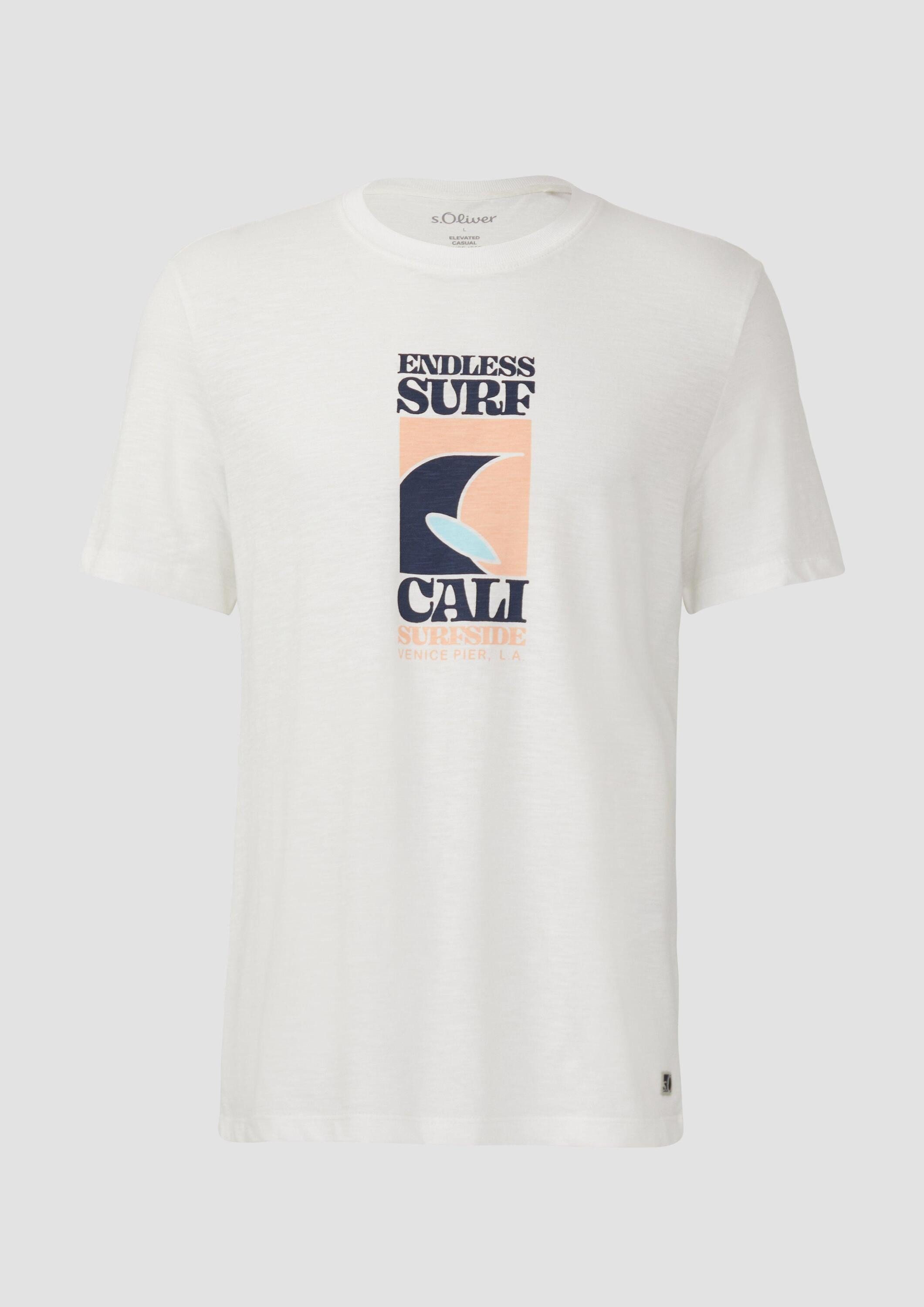 s.Oliver Kurzarmshirt T-Shirt Baumwoll-T-Shirt mit Frontprint und Flammgarnstruktur