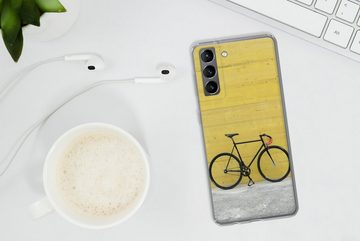 MuchoWow Handyhülle Ein Rennrad vor einem industriellen Hintergrund, Phone Case, Handyhülle Samsung Galaxy S21, Silikon, Schutzhülle