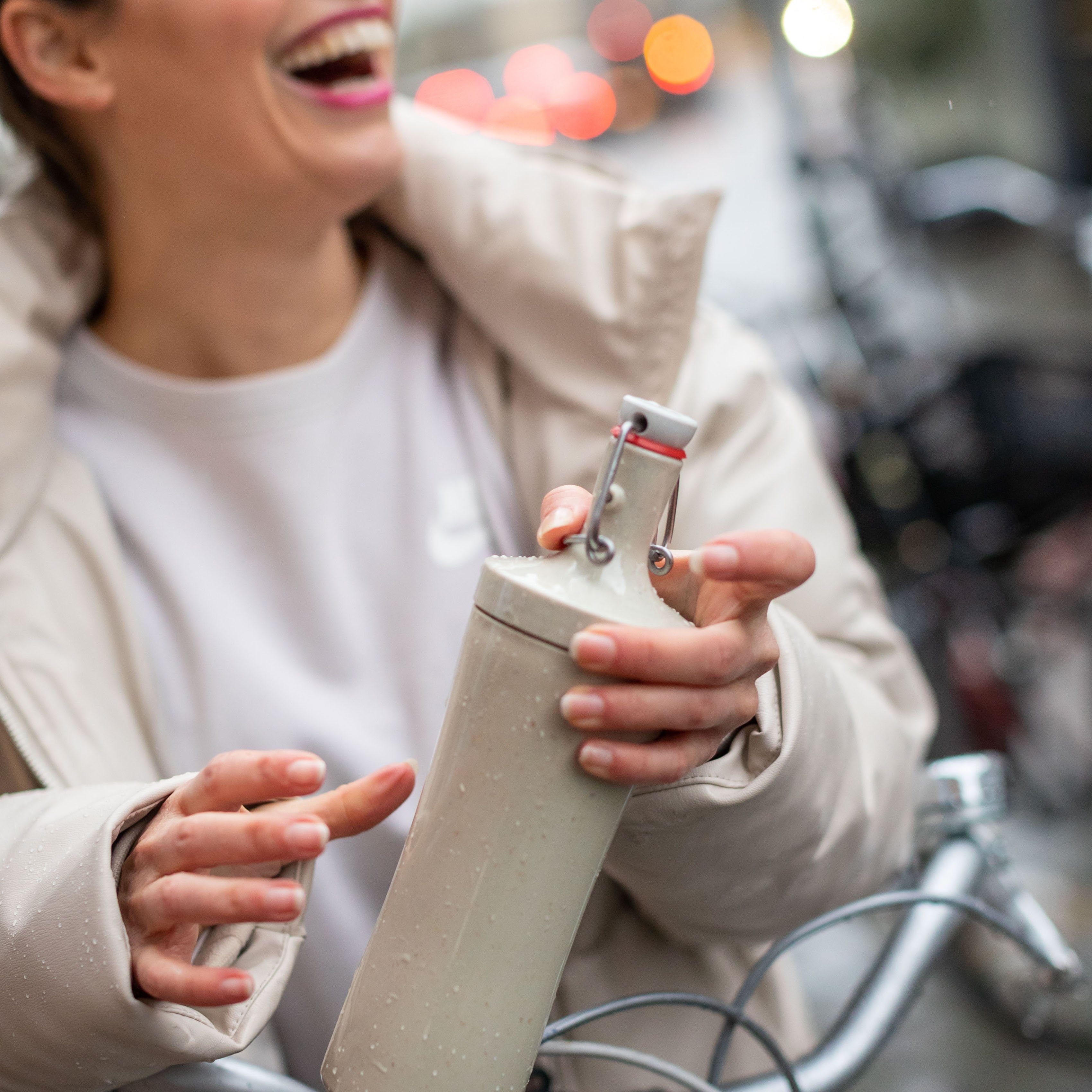KOZIOL Trinkflasche PLOPP TO GO, mit Bügelverschluss, ideal für unterwegs, 425 ml