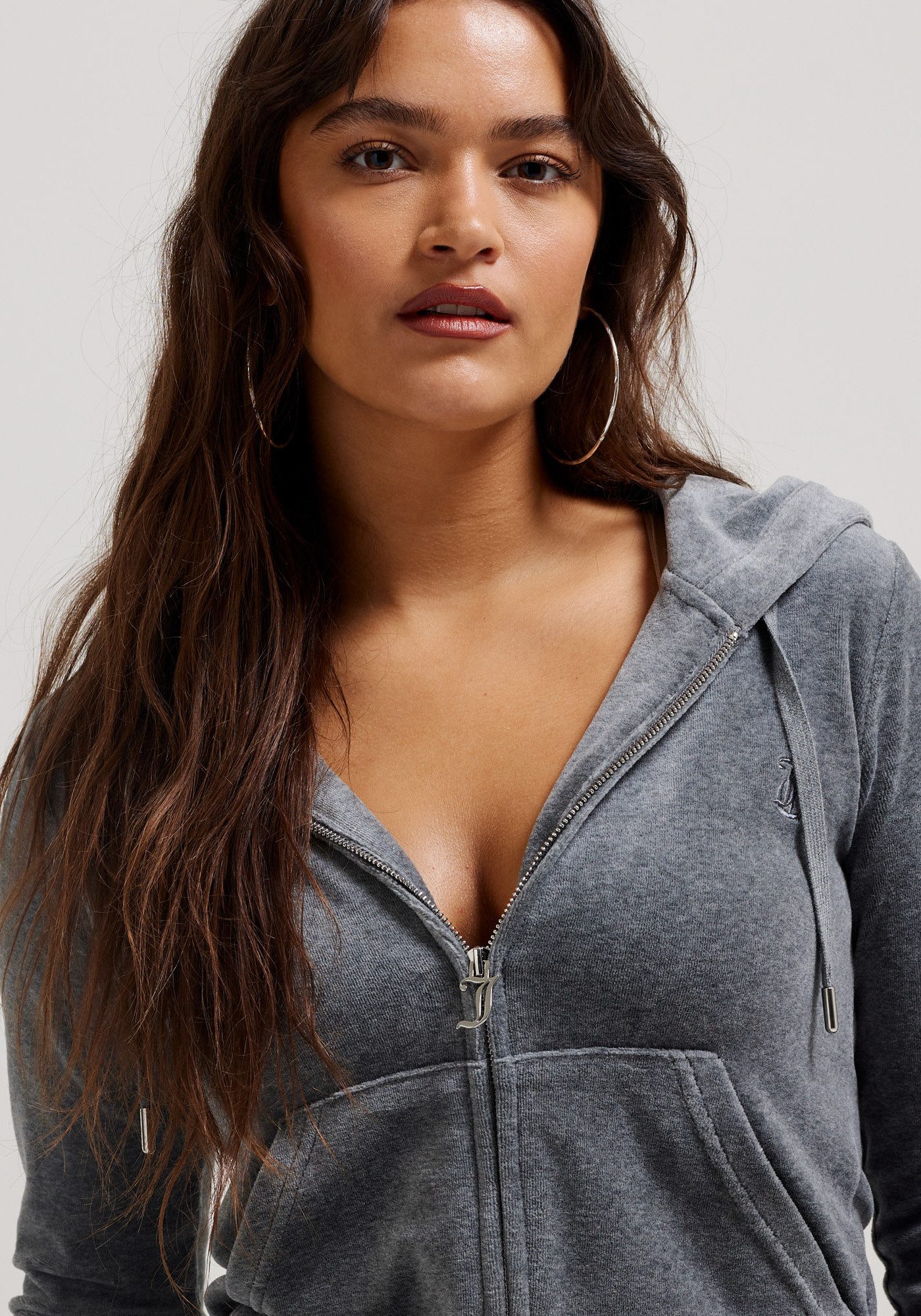 Juicy Couture Kapuzennickijacke ROBERTSON HOODIE Damen Trainingsjacke Damen, Sweatjacke mit Kapuze, Velour, mit Glitzer, Sale