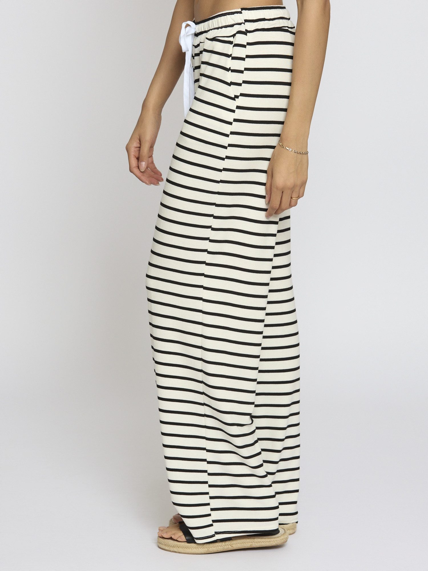 Lilavie Stoffhose Sveaa günstig online kaufen