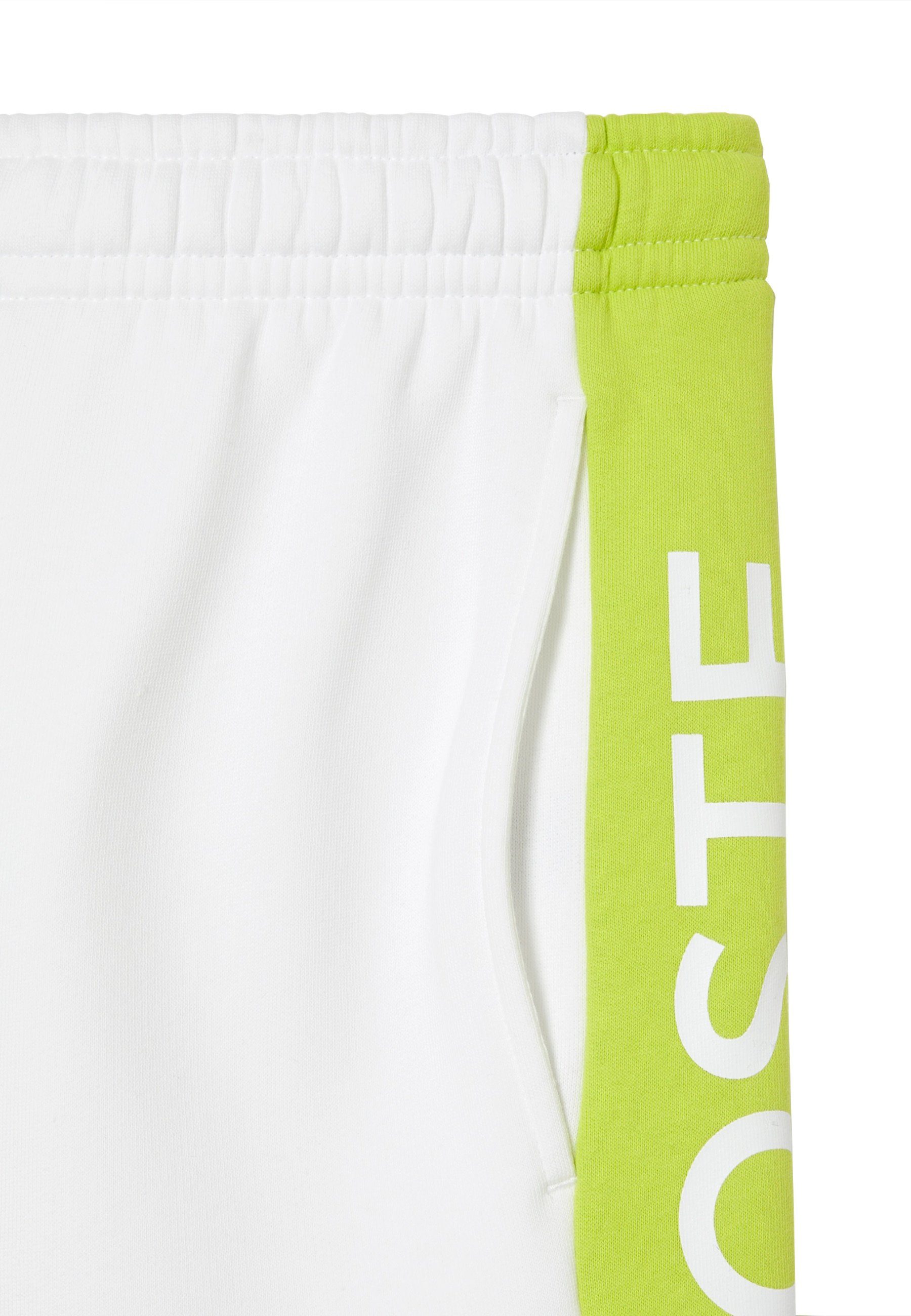 Lacoste Sweatshorts Shorts Colorblock-Style weiß limone mit (1-tlg) Sweat-Shorts im