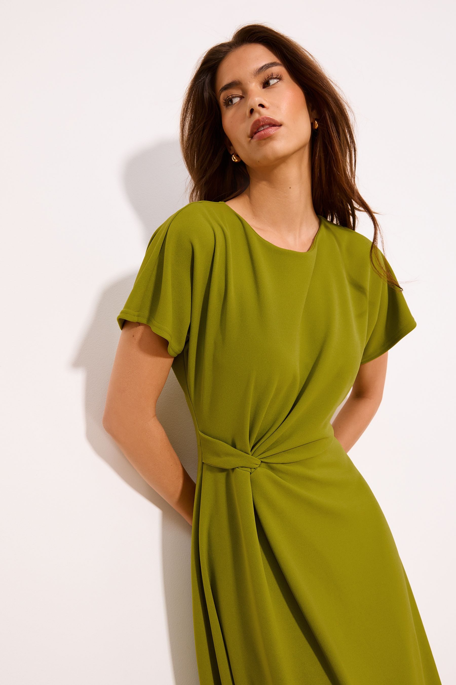 LIPSY Midikleid Lipsy Midikleid mit seitlichem Knoten, Regular (1-tlg)