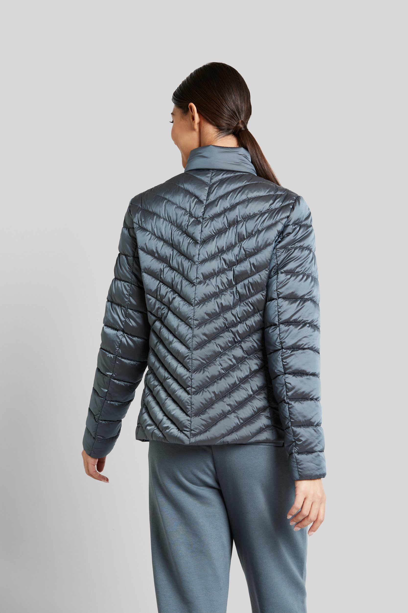 bugatti Langjacke mit femininem Steppbild