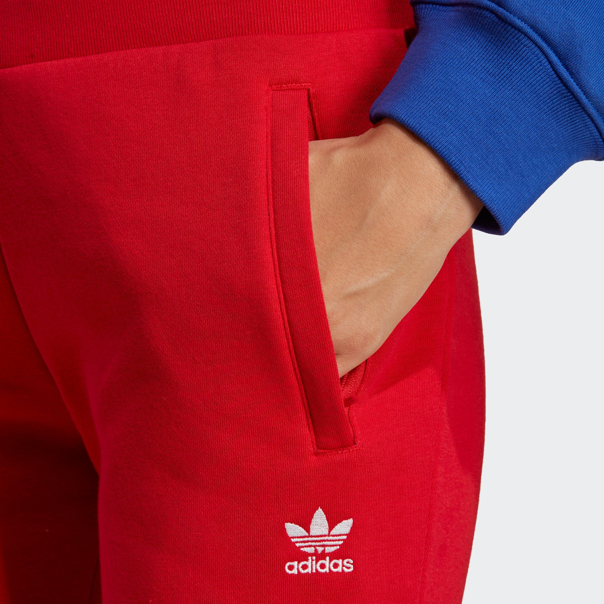 adidas Originals Sporthose ESSENTIALS SLIM FLEECE Better (1-tlg) Scarlet ADICOLOR