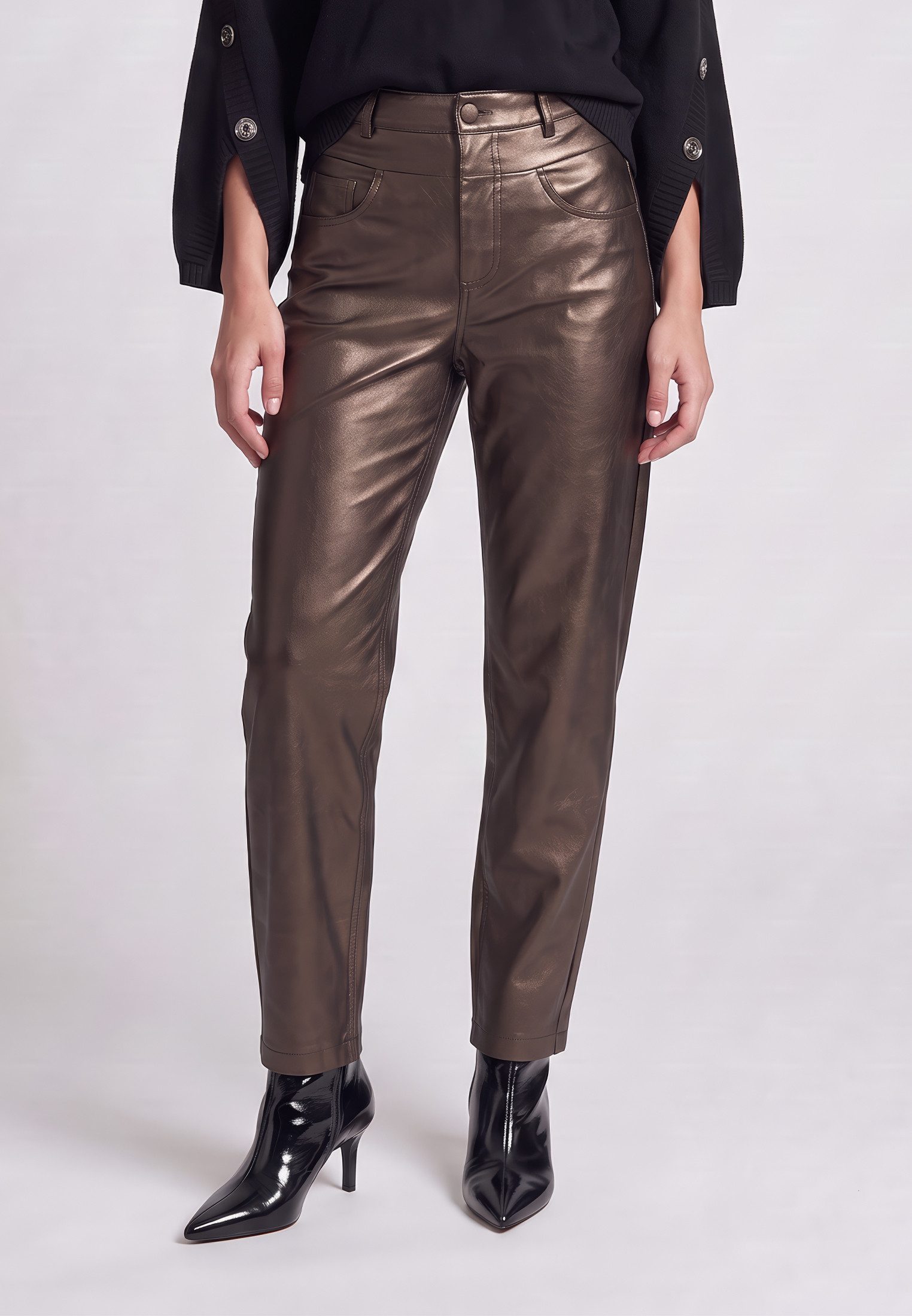 MARC AUREL Weite Jeans aus weichem Faux Leather