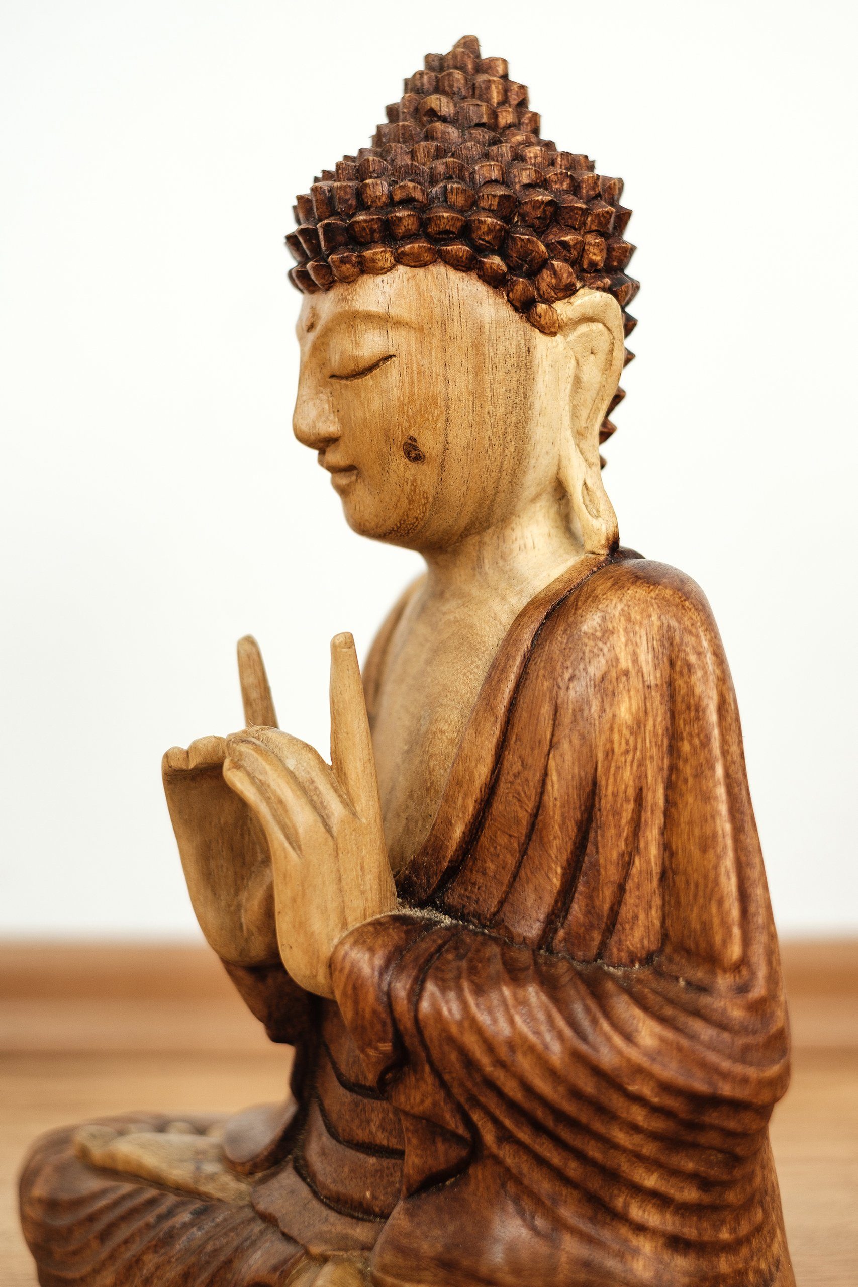 livasia Buddhafigur livasia Buddha Skulptur aus Holz, Statue (30cm/50cm Höhe)