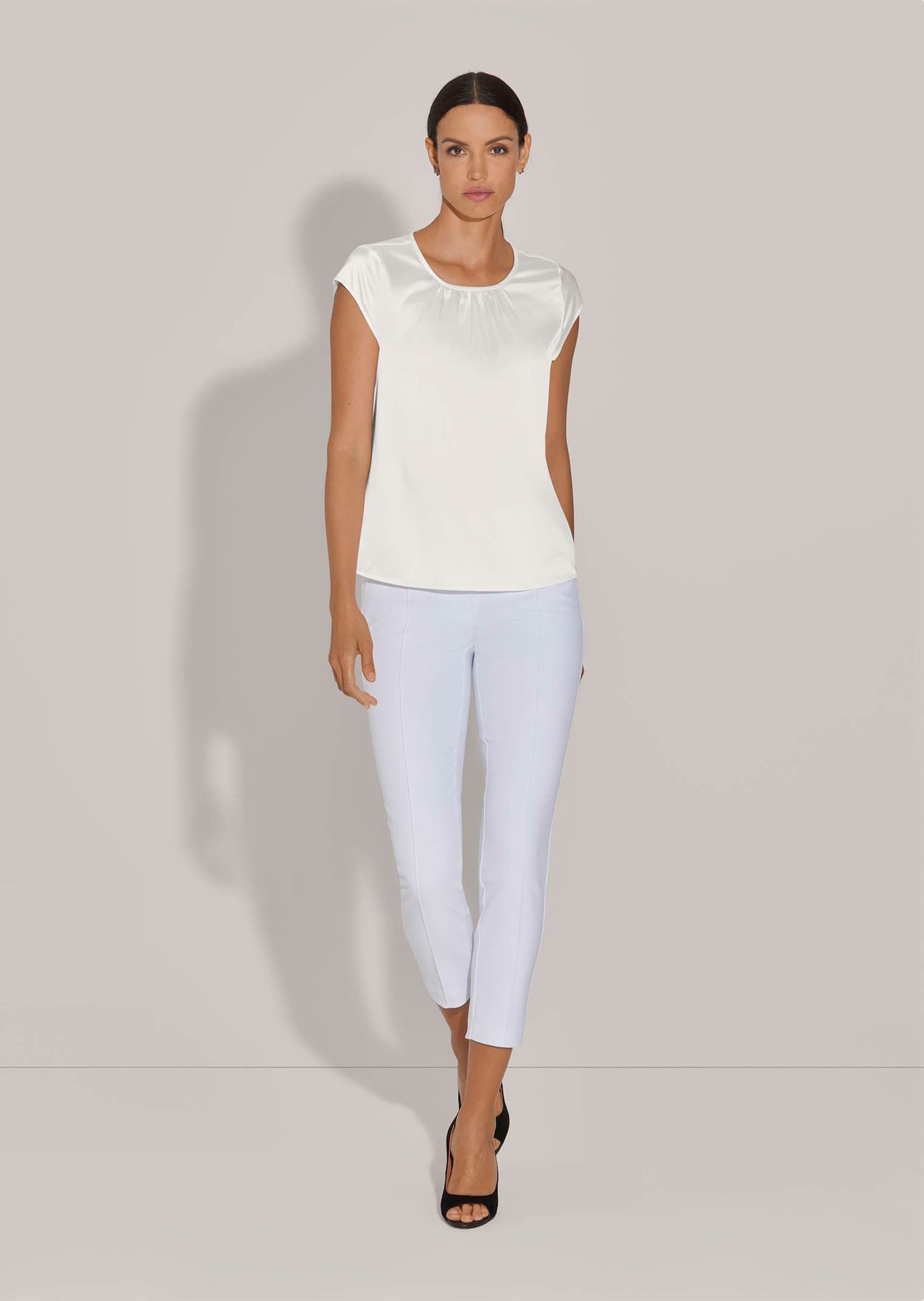 MADELEINE Shirtbluse Elegante Satinbluse in A-Linie Schimmernde Businessbluse mit gekräuseltem Rundhals und Kappärmeln