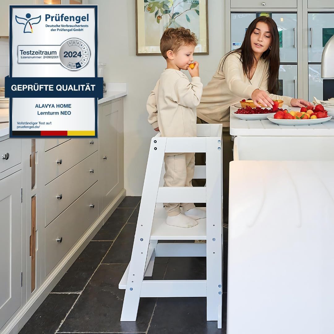 Alavya Home® Stehhilfe Lernturm NEO – Bestseller! FSC 100%, ab 1 Jahr, bis 70 kg belastbar (2 Jahre gesetzliche Gewährleistung), Learning Tower Tritthocker, Kippschutz aus Buchenholz Höhenverstellbar