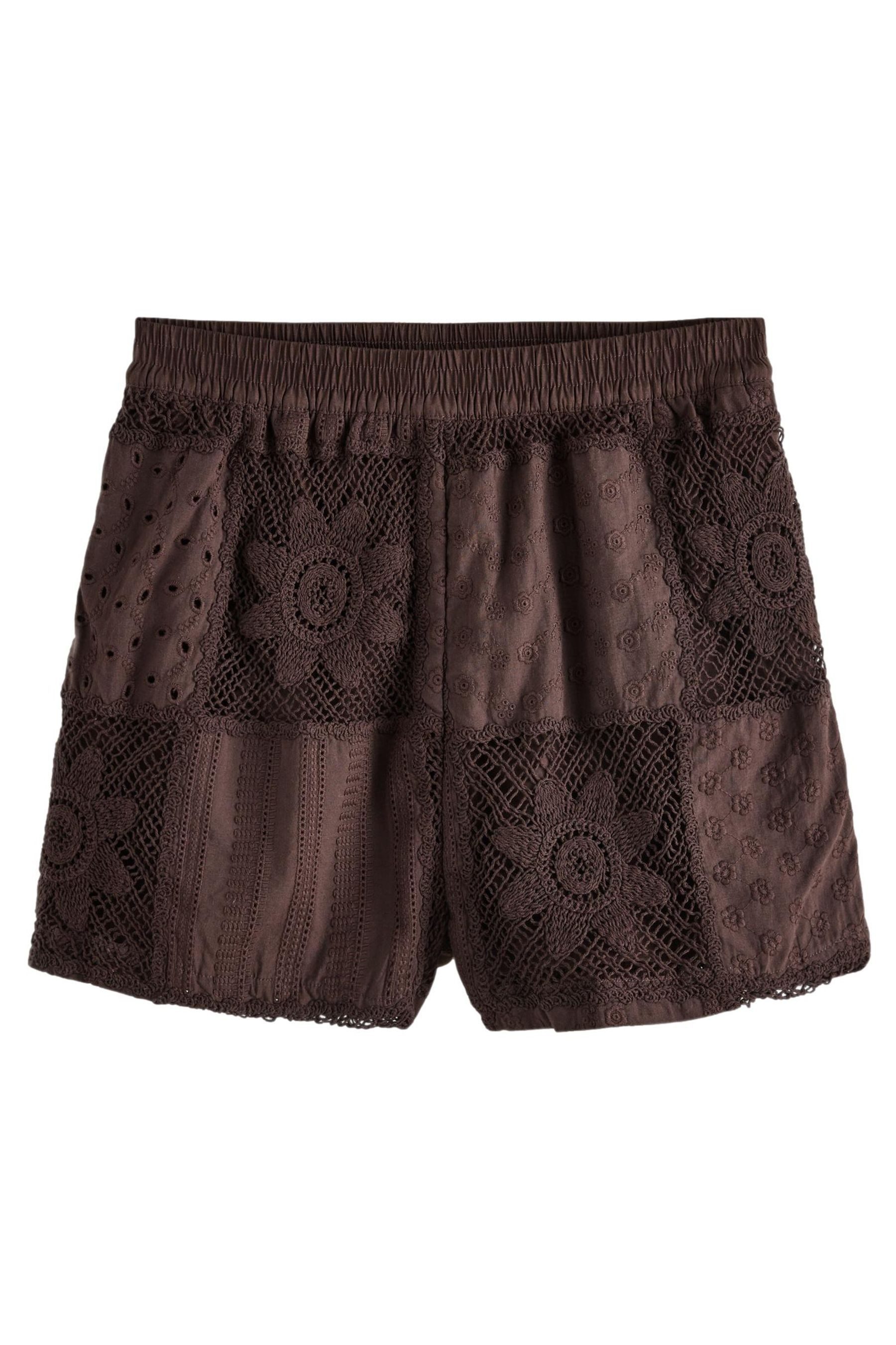 Next Shorts N. Premium Patchwork-Shorts mit Häkelei (1-tlg)