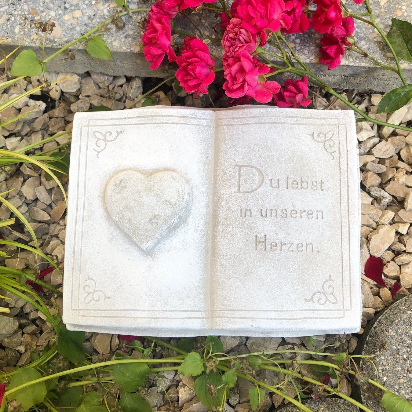 Radami Gartenfigur Buch mit 3D Herz Gedenkstein Grabschmuck ca.1800g