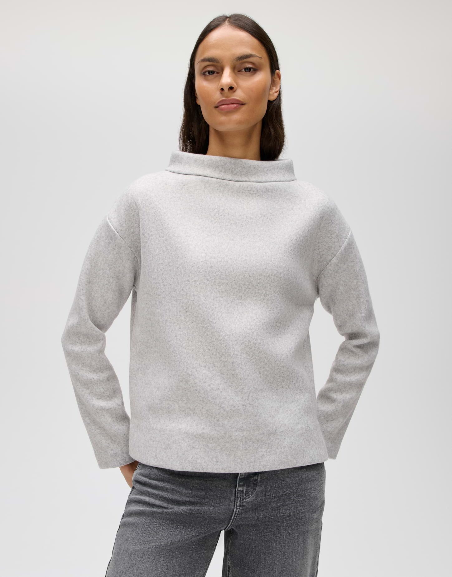 OPUS Sweatshirt Gesu aus weicher Sweatware Gerader Schnitt mit überschnittener Schulter und Seitenschlitzen