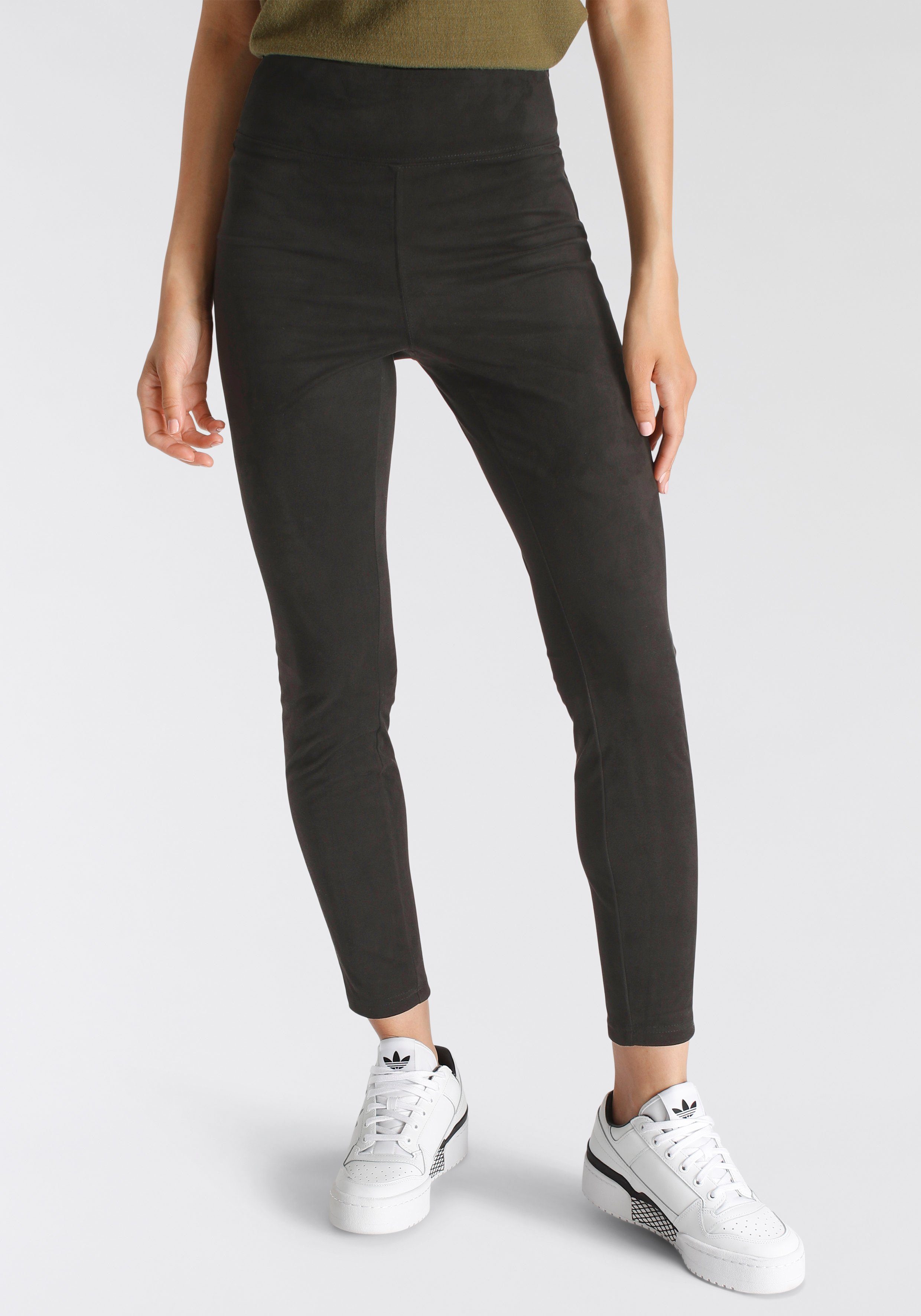 AJC Highwaist Leggings in Velourleder-Optik günstig online kaufen