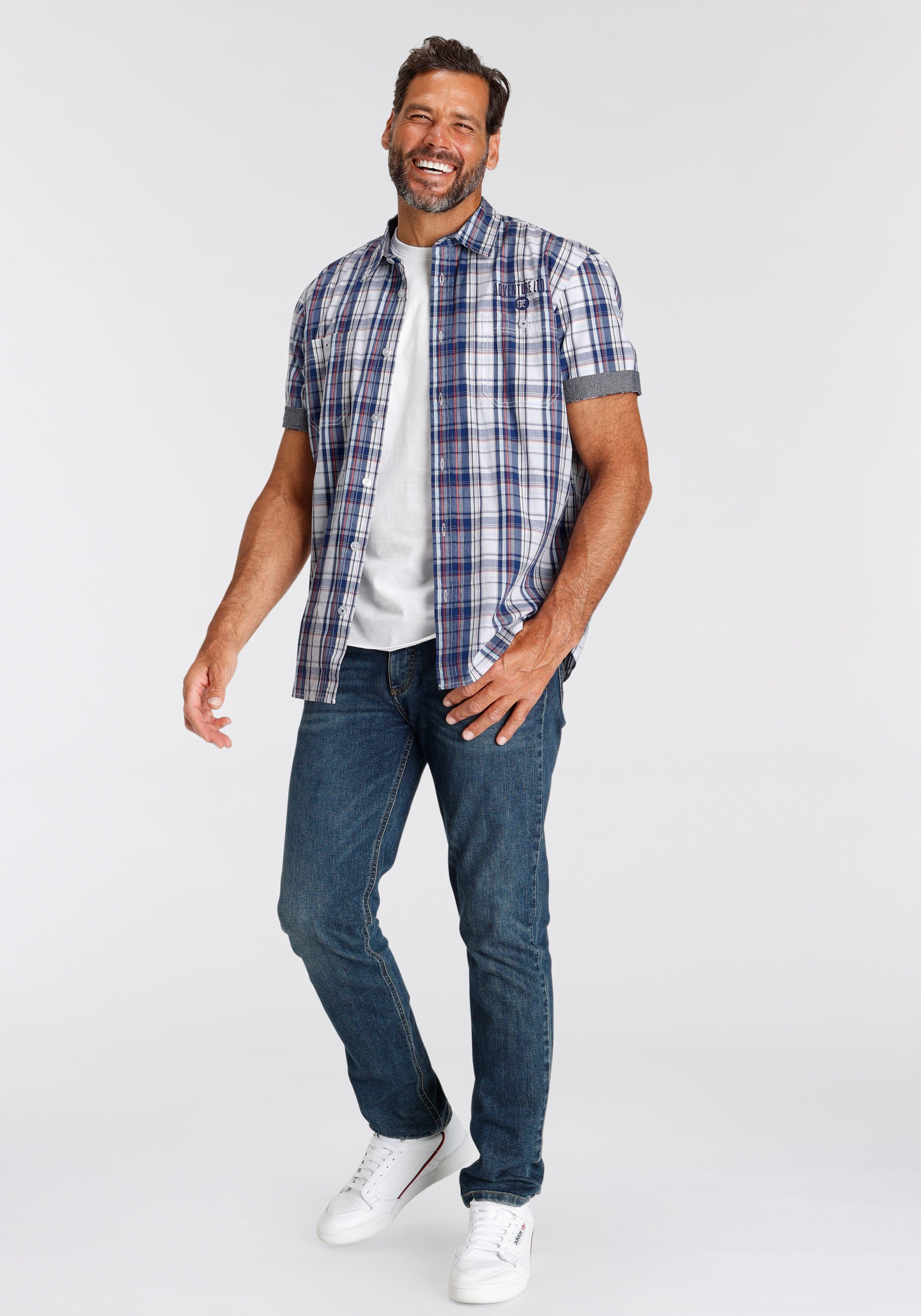 Man's World Kurzarmhemd mit kleinem Brustprint
