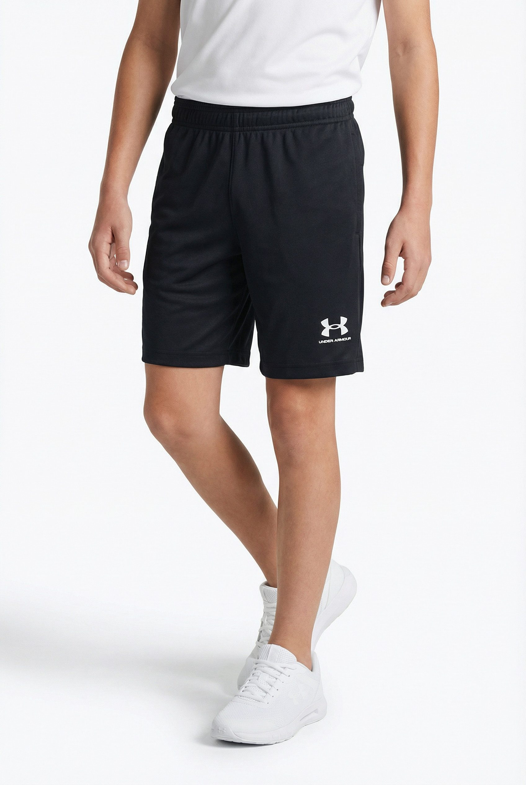 Under Armour® Trainingsshorts UA Y CH. CORE SHORT für vielseitige Aktivitäten, leichtes Material, bequeme Passform. € 16,99