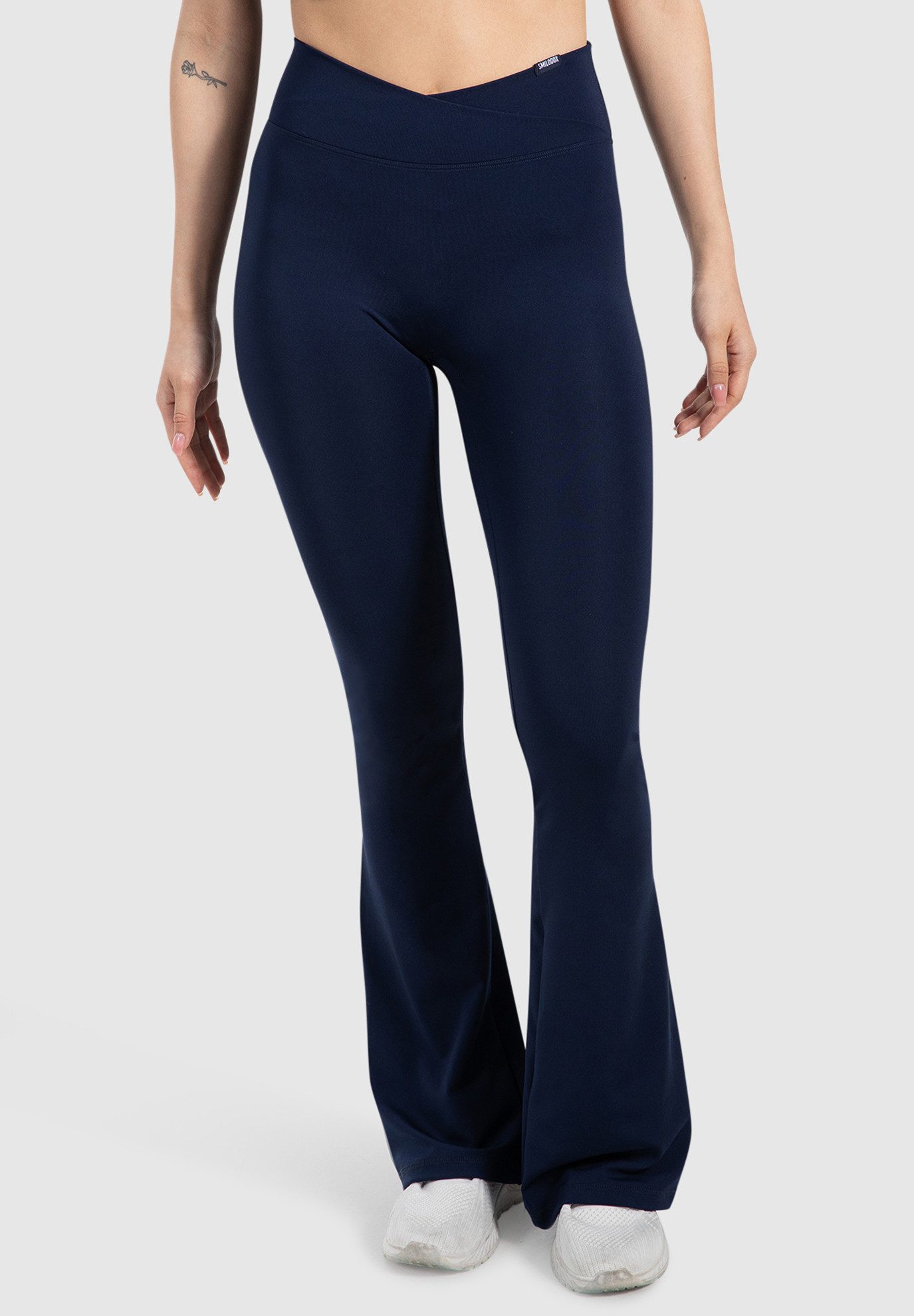 Smilodox Leggings SoftFeel Leonora, Bootcut Yogahose, atmungsaktiv & 4-Wege günstig online kaufen