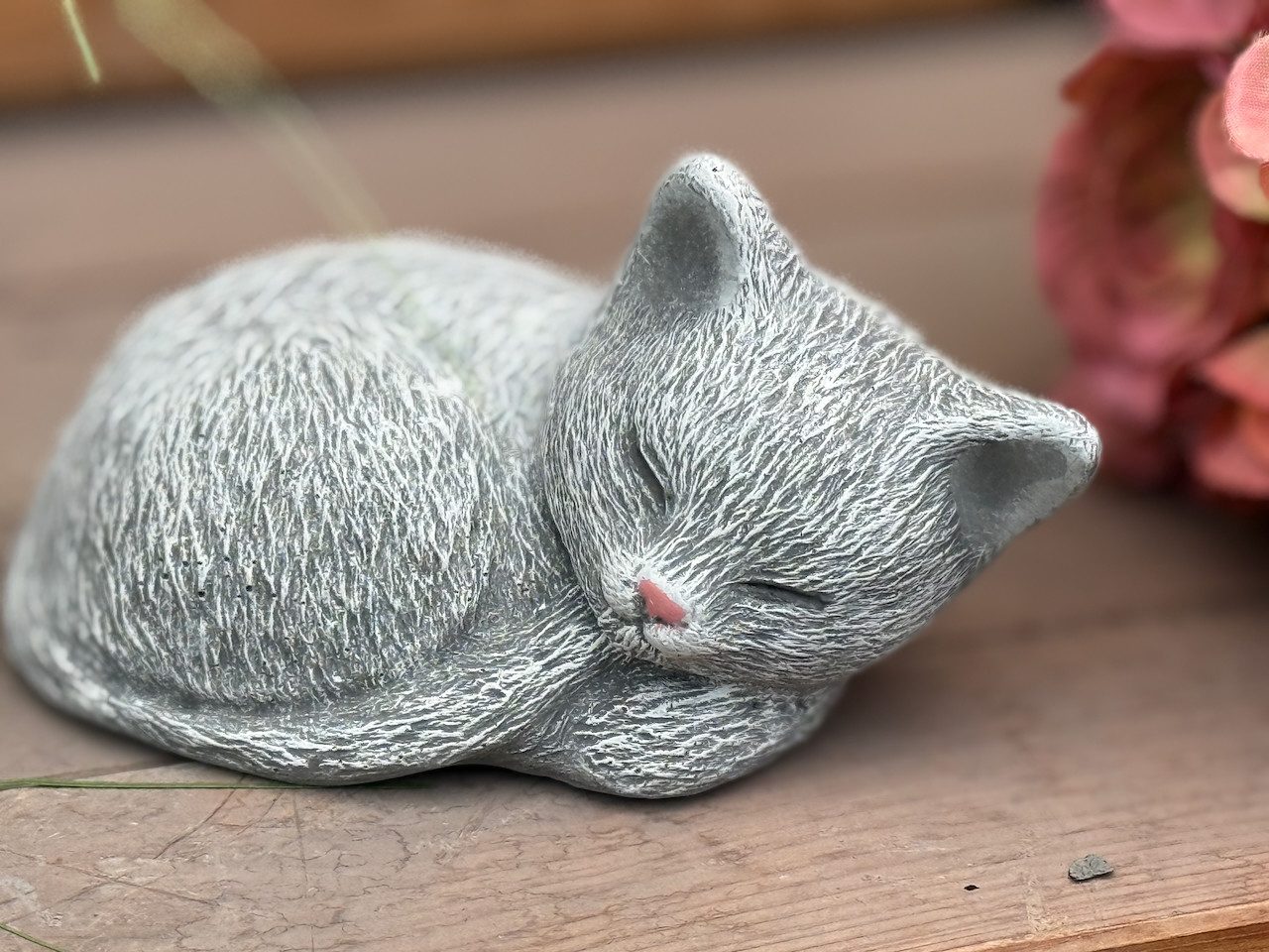 Stone and Style Gartenfigur Frostfeste Steinfigur kleine schlafende Katze verschiedene Farben