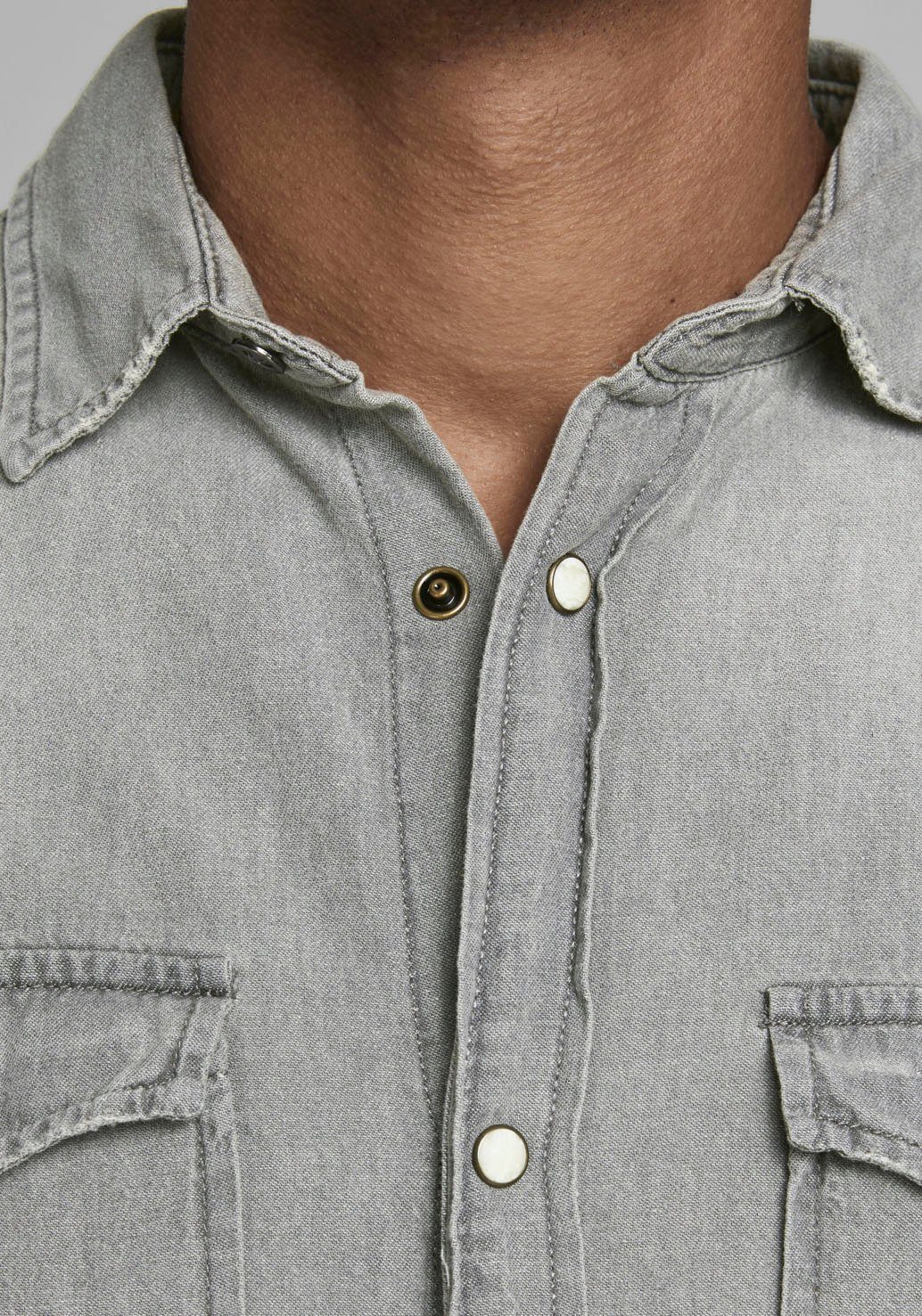 Jack & Jones Jeanshemd JJESHERIDAN im Workwear-Stil mit robuster Baumwollqualität unifarben, modisch, slim fit, Baumwolle, Hemdkragen