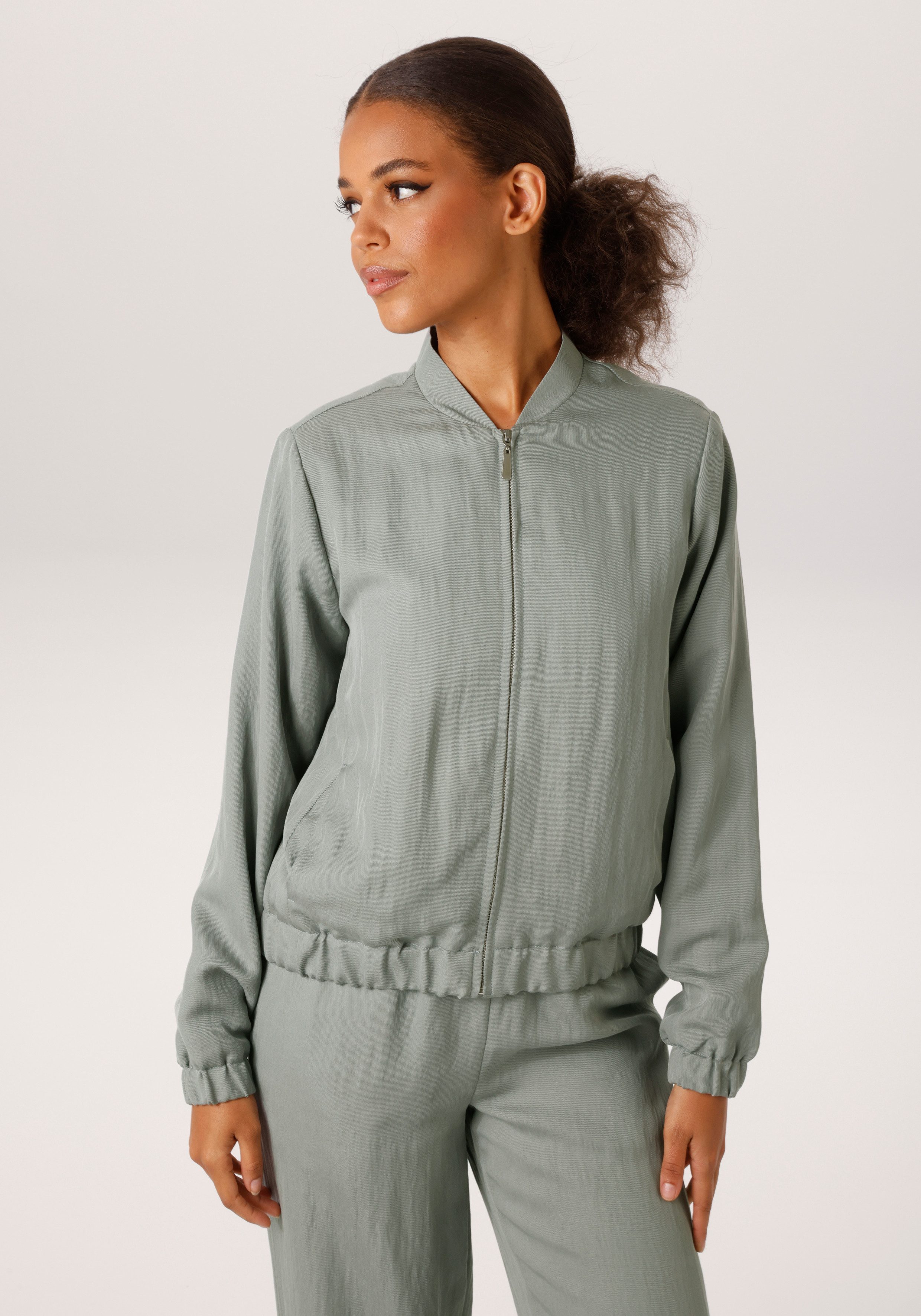 Aniston CASUAL Blouson in trendiger Twill-Qualität - NEUE KOLLEKTION günstig online kaufen