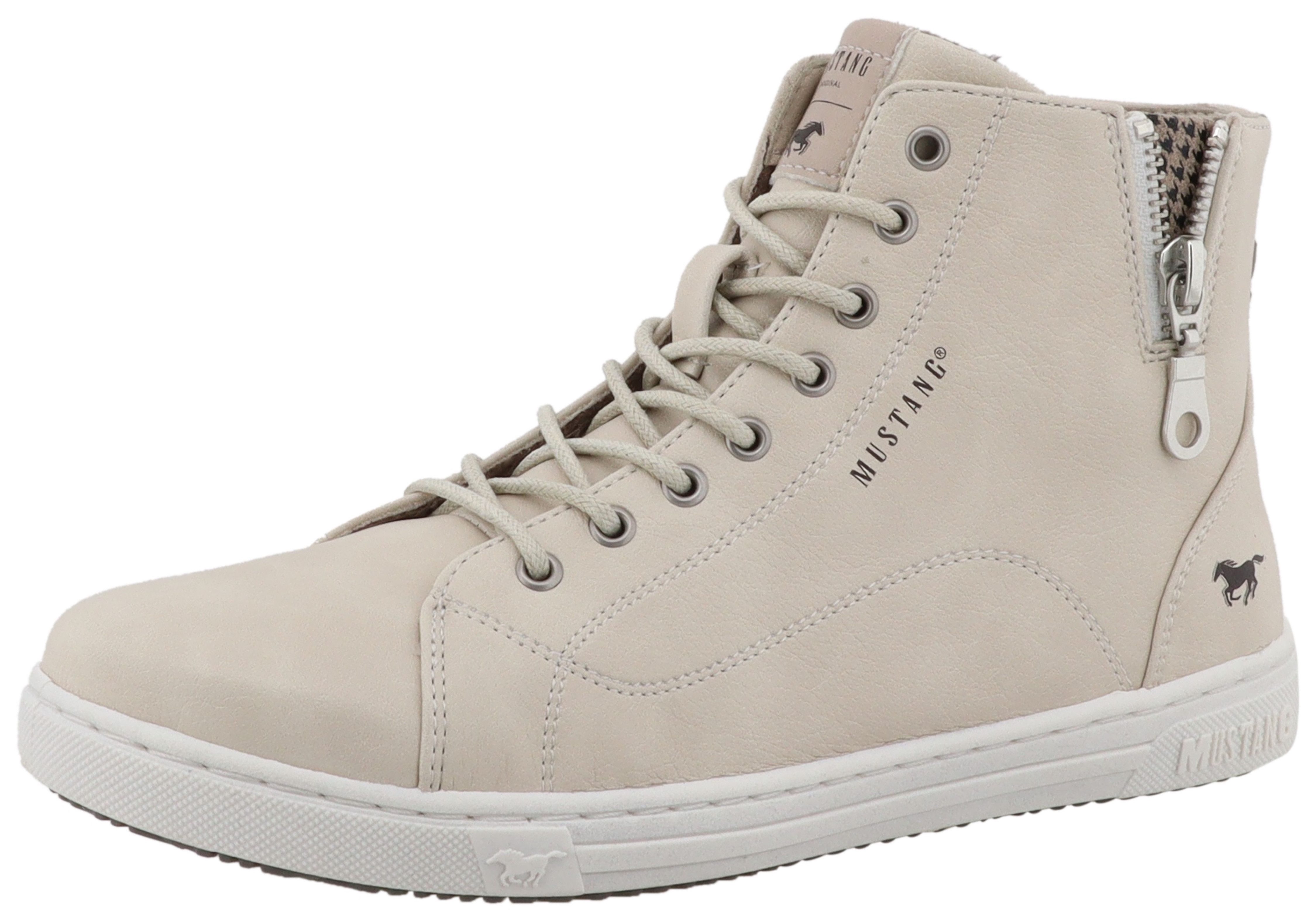 Tuala Sneaker