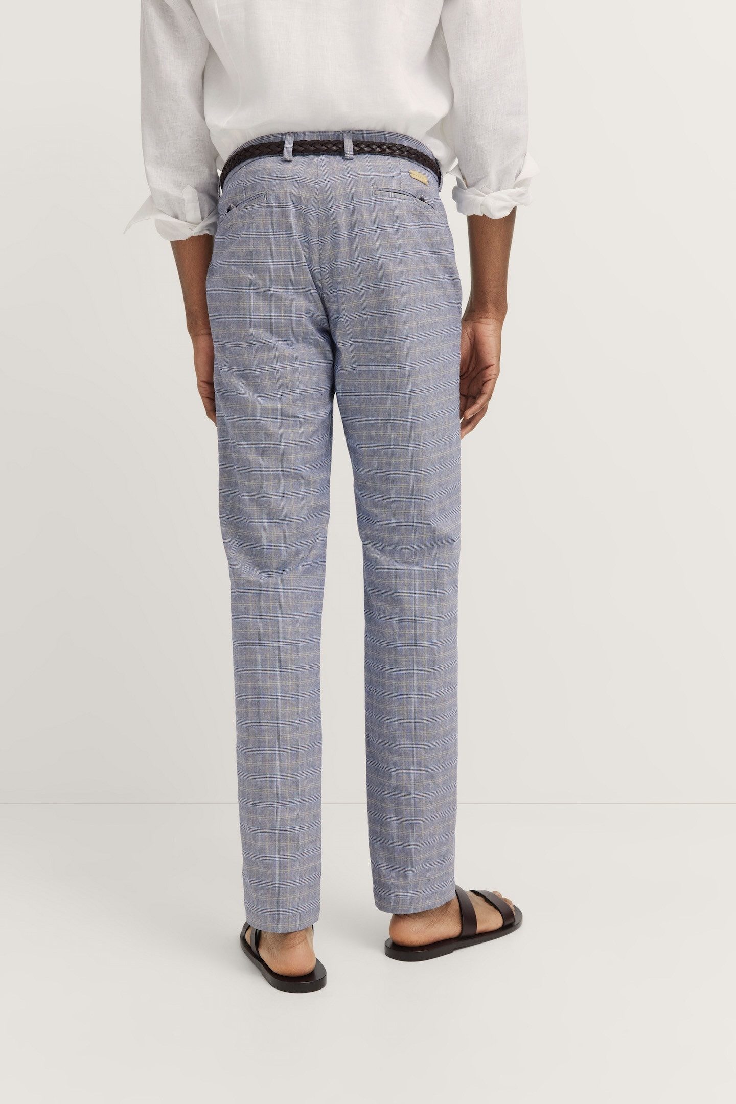 bugatti Chinohose mit körpernaher Passform