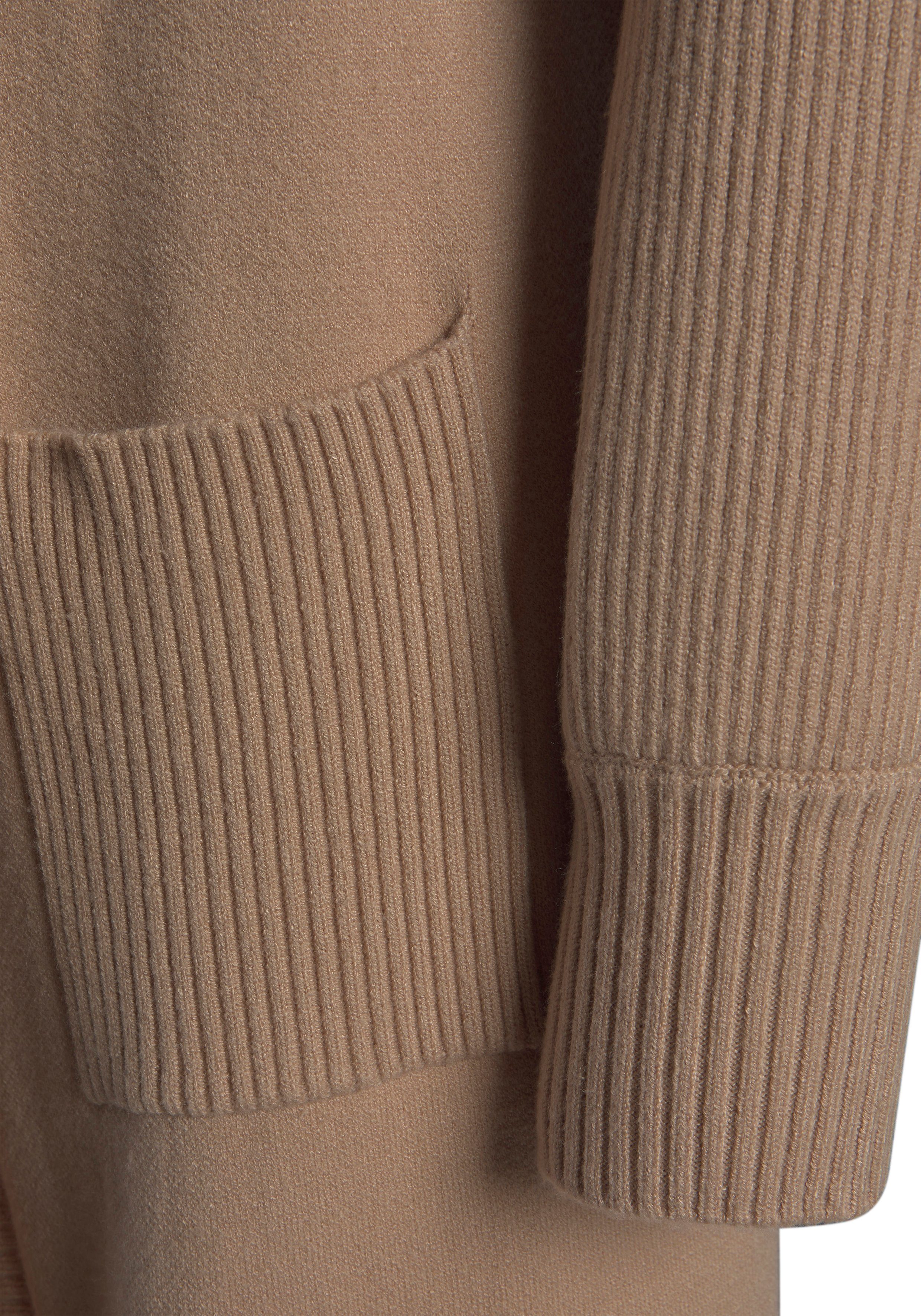 LASCANA Longstrickjacke mit Rippstrickdetails und Taschen, lässiger Strickmantel