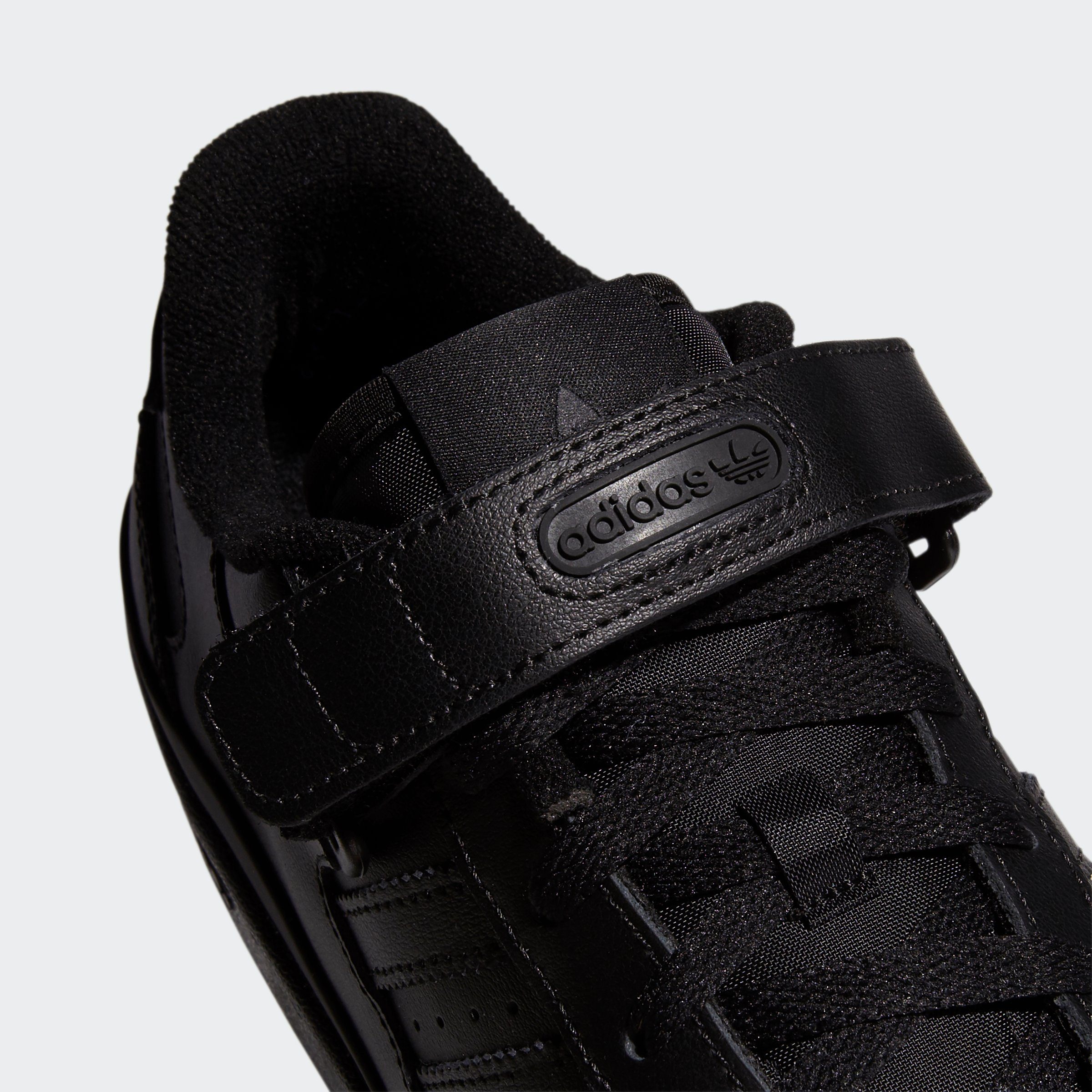 adidas Originals CBLACK/CBLACK/CBLACK LOW FORUM Sneaker