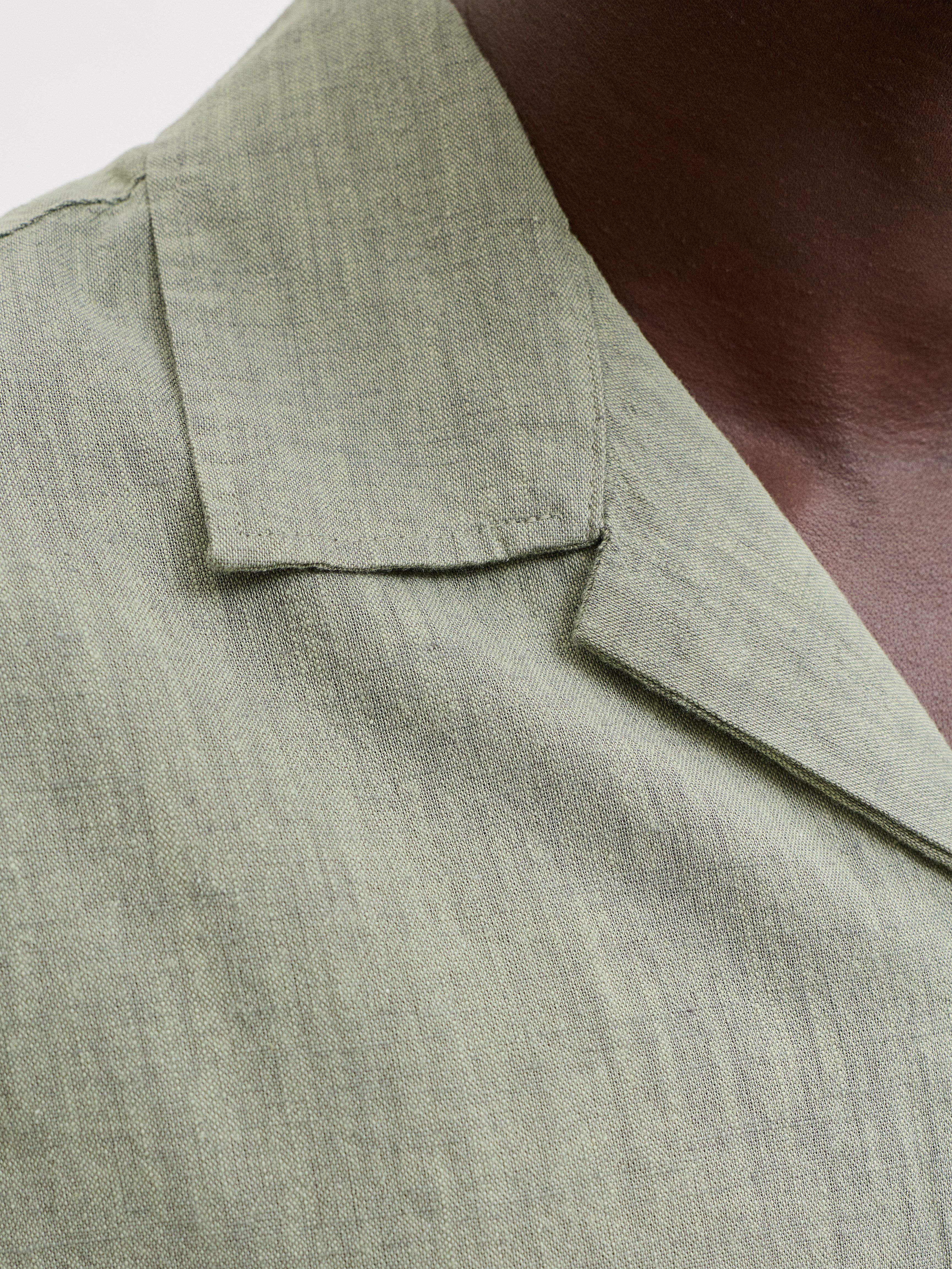 Jack & Jones Kurzarmhemd JJESUMMER LINEN BLEND RESORT SHIRT SS SN Baumwollmischung, relaxed fit
