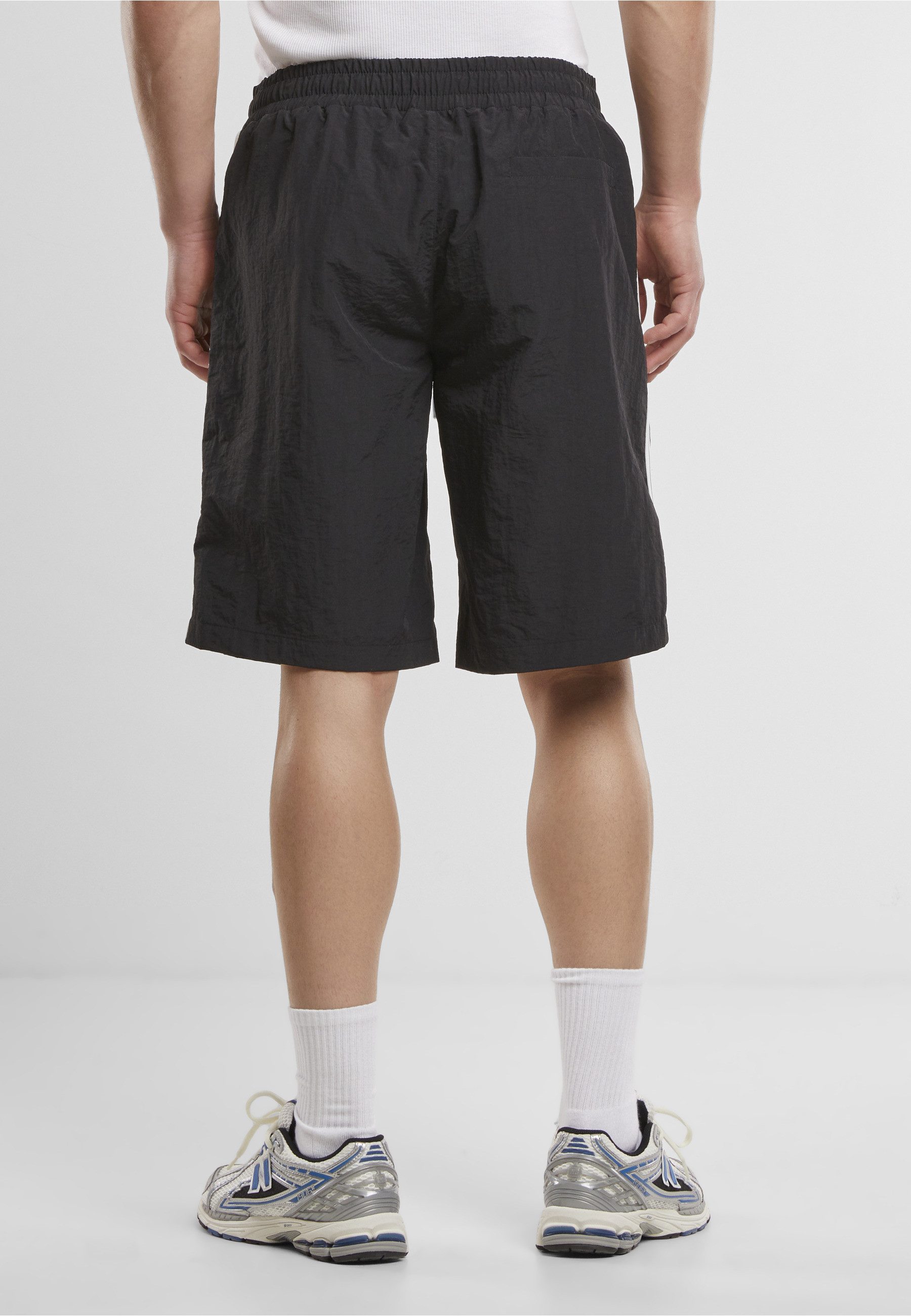 URBAN CLASSICS Badeshorts Urban Classics Board Shorts With Patched Stripe – Bild 5 von 5