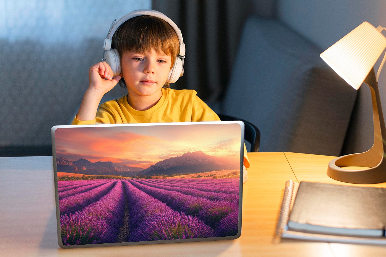 MuchoWow Laptop-Aufkleber Lavendelfeld - Sonnenuntergang - Lila, (1tlg), Laptop Folien Cover, Aufkleber, Sticker, Schutz vor Kratzern, 25x18 cm