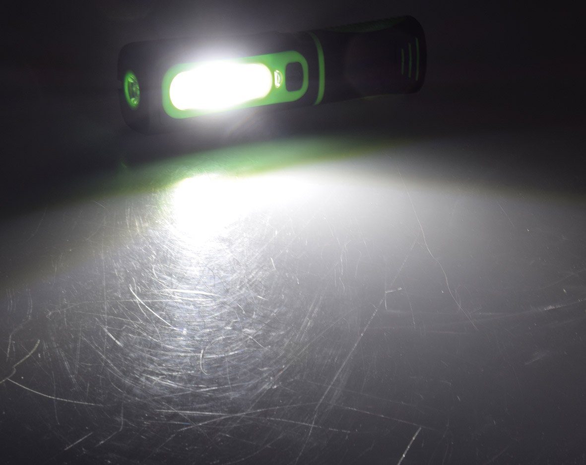 ChiliTec Arbeitsleuchte LED Stableuchte IP44 mit Akku & Ladestation