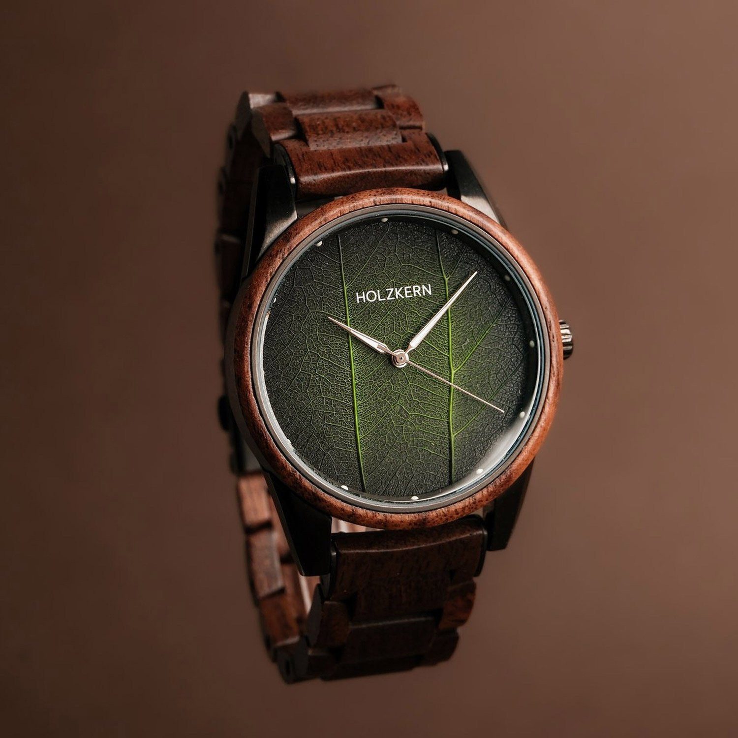 Holzkern Quarzuhr Edisto Walnuss/Blatt