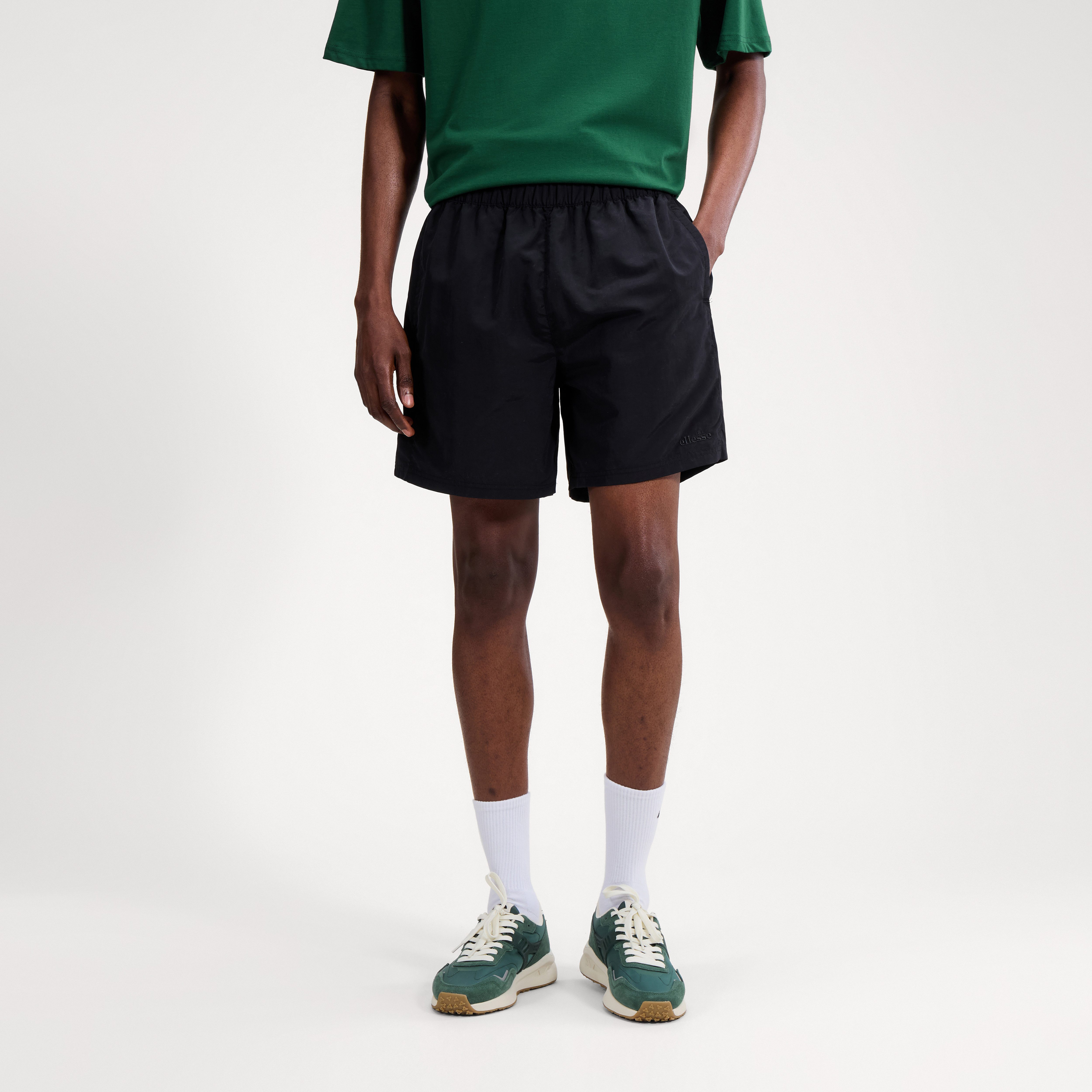 Ellesse Badeshorts ALENZA SWIM SHORT sportlicher Stil, aus Polyamid, leichtes Design, komfortabler Sitz