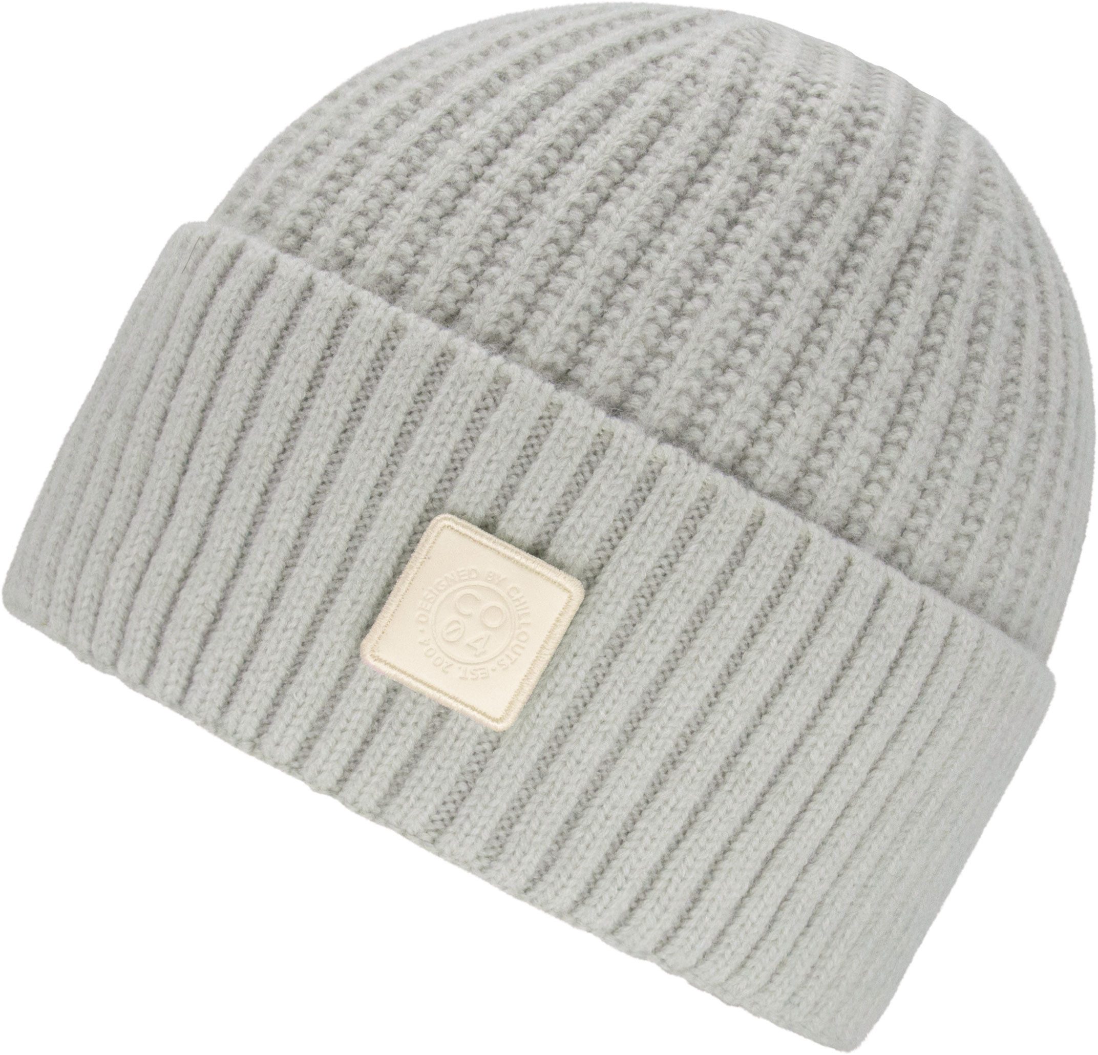 chillouts Strickmütze Denise Hat mit sichtbarem Logo-Patch