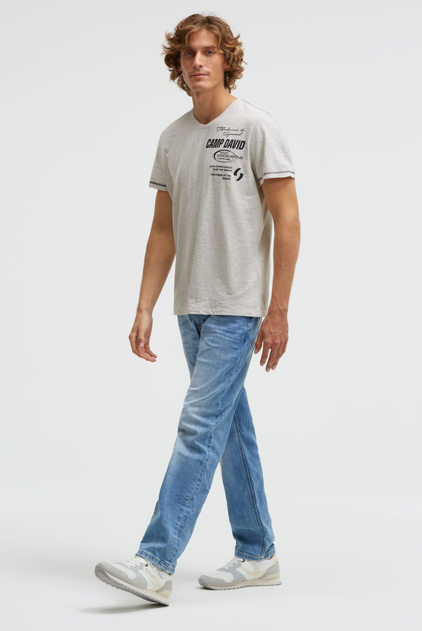 CAMP DAVID V-Shirt mit maskulinem V-Ausschnitt