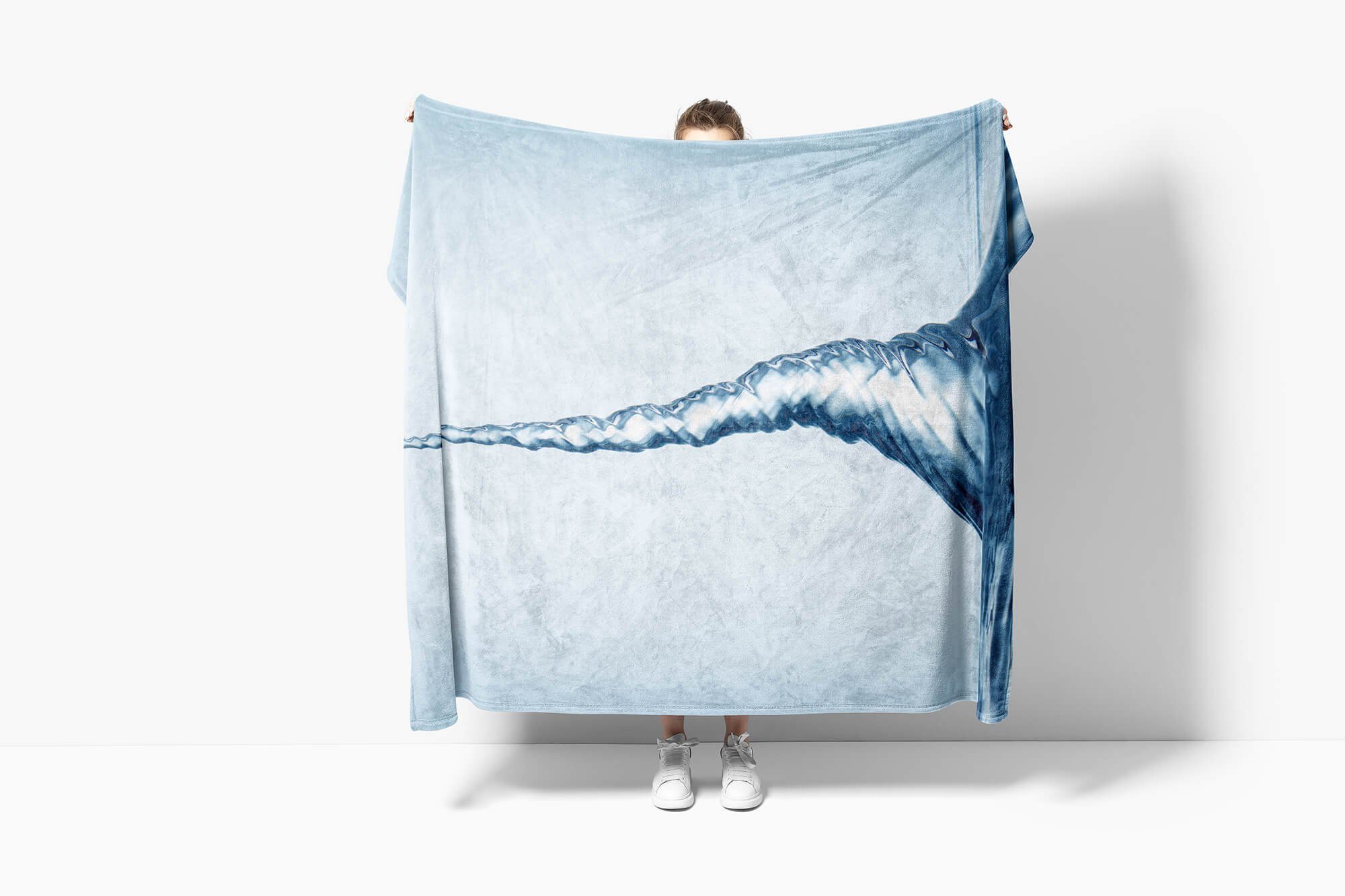 mit Wasser Kuscheldecke Strandhandtuch Sinus Baumwolle-Polyester-Mix Wirbel, Handtuch (1-St), Fotomotiv Handtuch Art Blau Saunatuch Handtücher