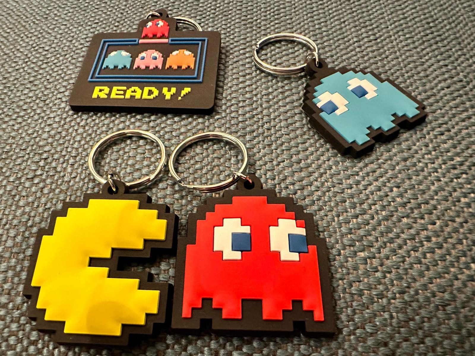 PYRAMID Schlüsselanhänger Schlüsselanhänger 5cm Kinder Mini Anhänger keychain Pac-Man Blinky rot, Pac Man das Spiel als Schlüsselanhänger Pac-Man