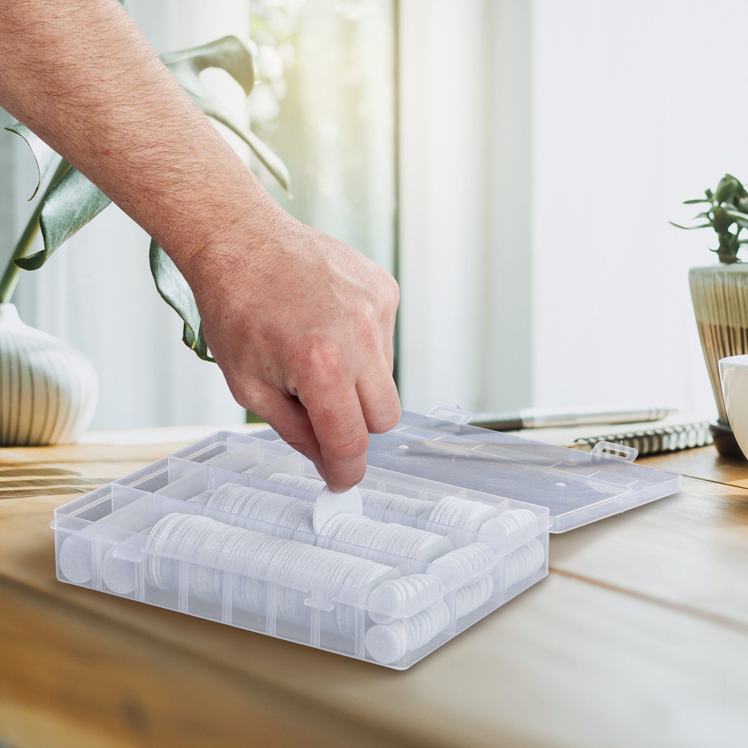 relaxdays Möbelfuß Selbstklebende Filzgleiter 272er Set, weiß