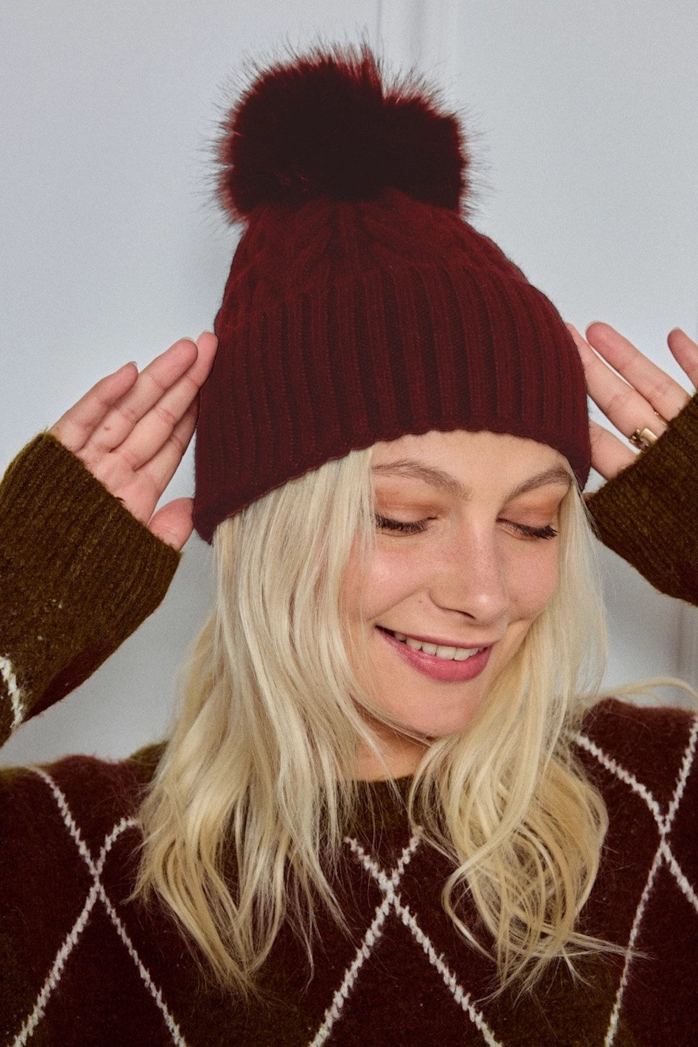 LK Trend & Style Bommelmütze Gestrickte Wollmütze sportlich, warmes Accessoires