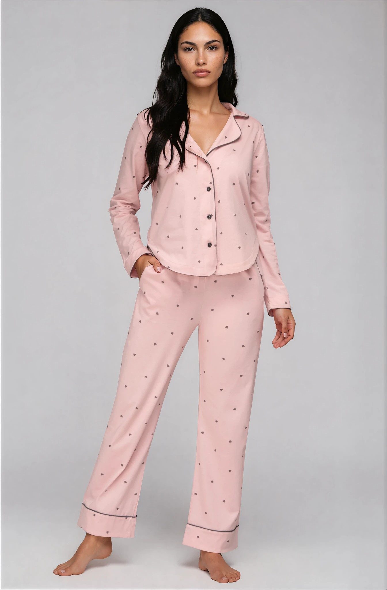 Mademoiselle Sommeil Pyjama Damen Schlafanzug in Rosa mit Herzprint aus 100% Baumwolle Langarm & lange Hose, Knopfleiste & Taschen, gefertigt in Polen