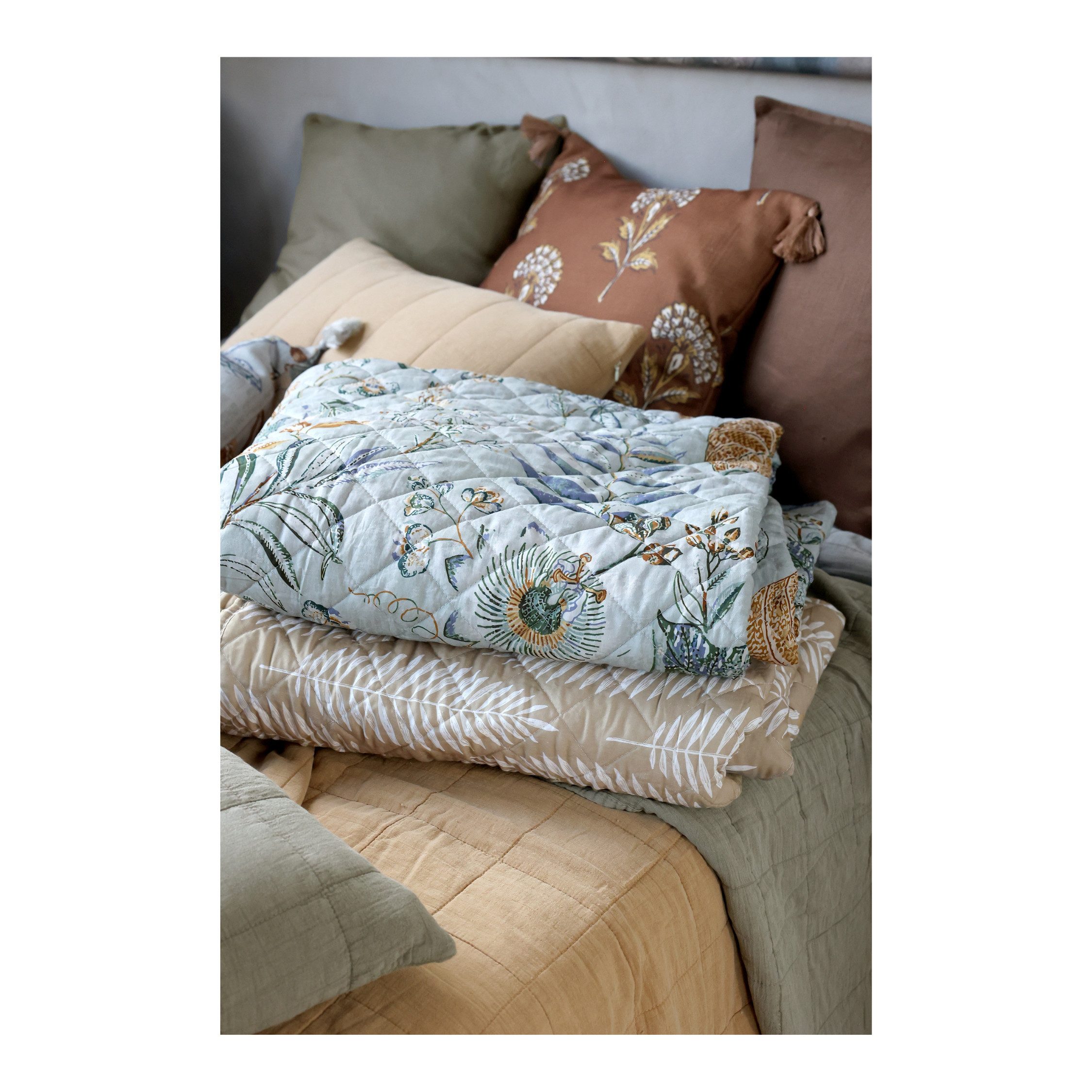 Chic Antique Tagesdecke Chic Antique Aix Quilt mit Tropischen Blattmotiv
