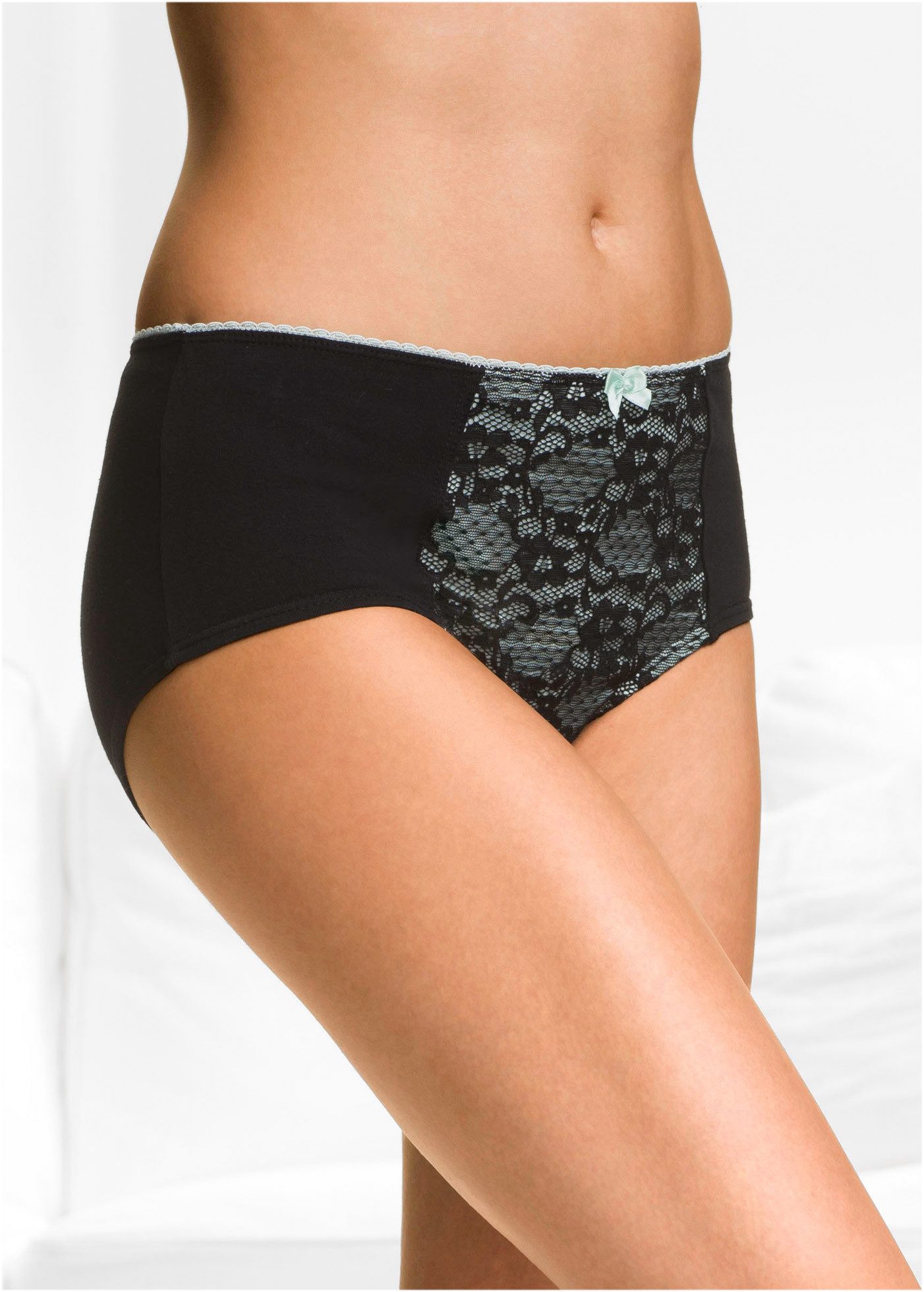 bonprix Maxislip (Packung, 4-St) mit farbigem Spitzeneinsatz, mit Zierschleife, bequeme Passform