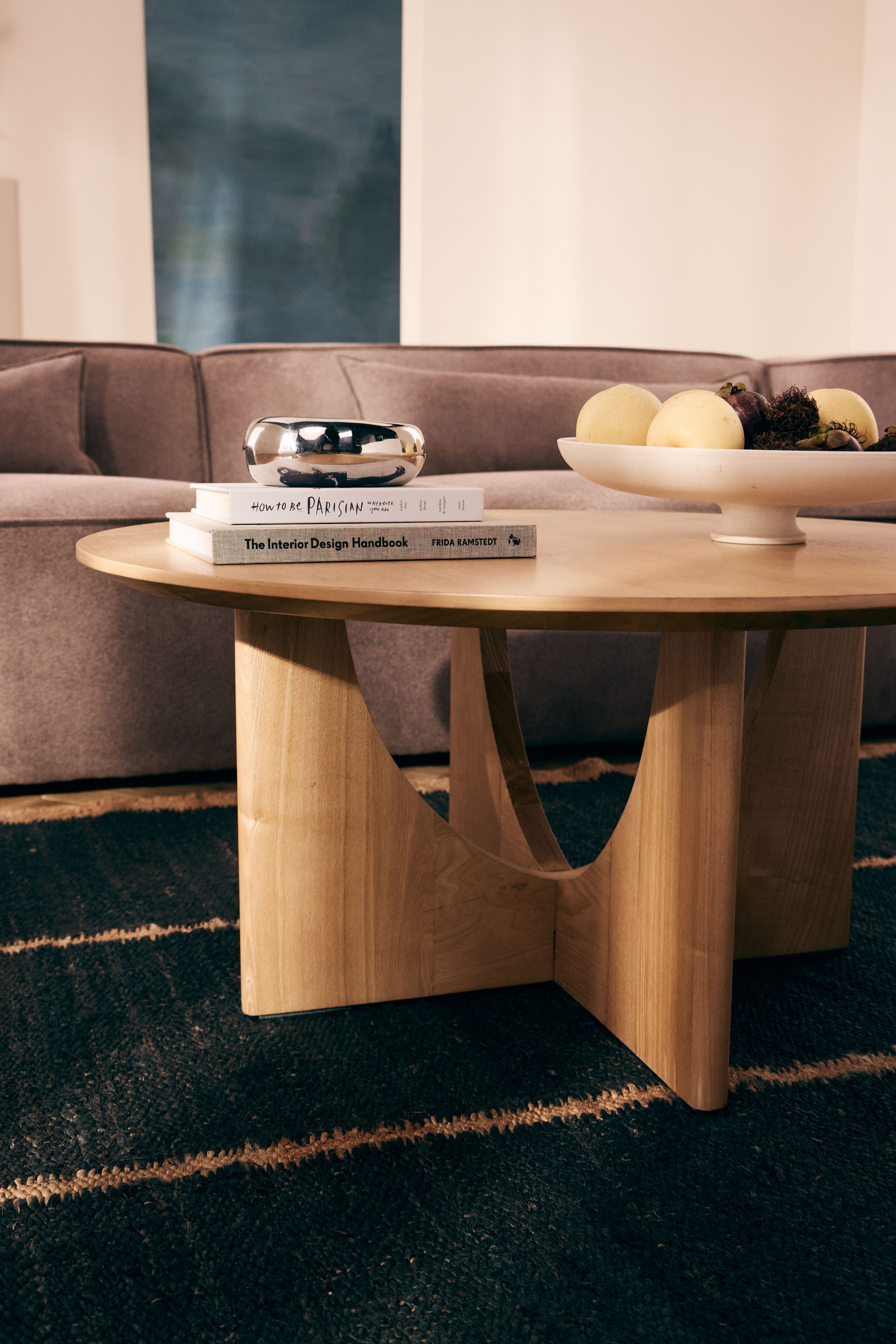 LeGer Home by Lena Gercke Couchtisch Lareen, massives Eschenholz, markantes Kreuzfuß-Design, Breite 85 cm – Bild 5 von 5