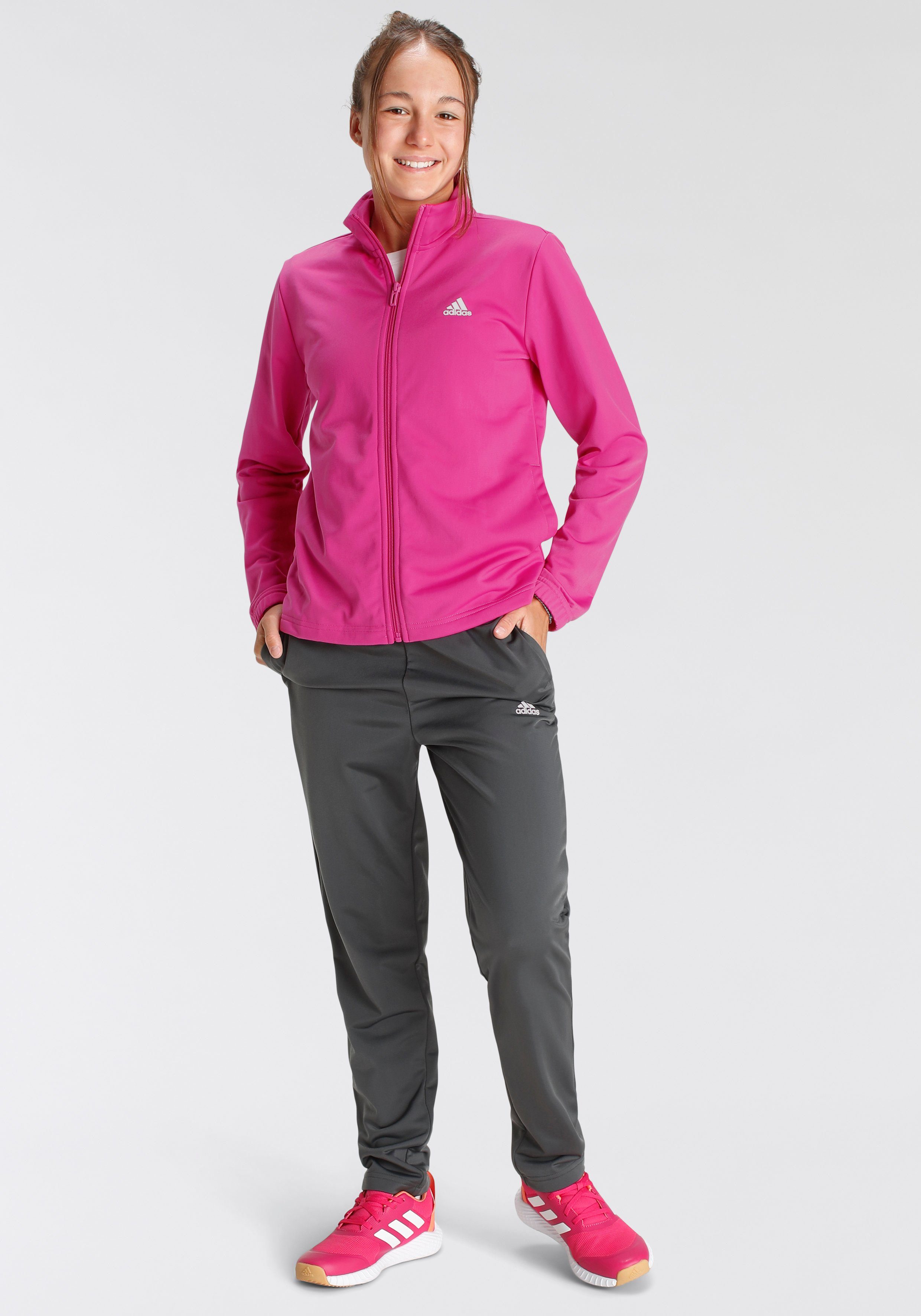 adidas Sportswear Trainingsanzug ESSENTIALS BIG LOGO (2-tlg), Ein bequemes  Set aus Jacke und Hose aus recycelten Materialien.